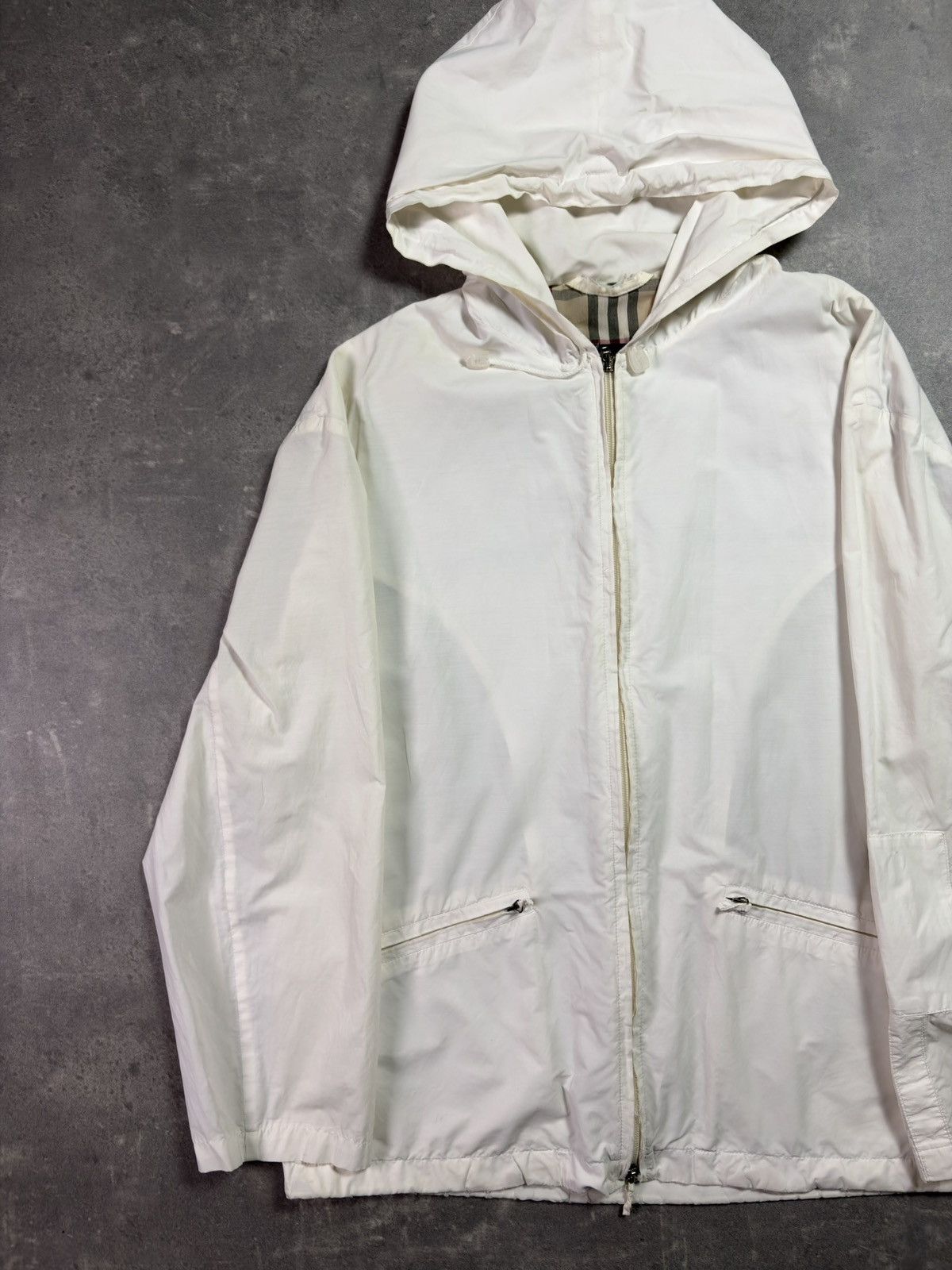 Burberry Burberry Vintage Distressed Faded Hooded Light Jacket L XL Size US L / EU 52-54 / 3 - 3 Thumbnail