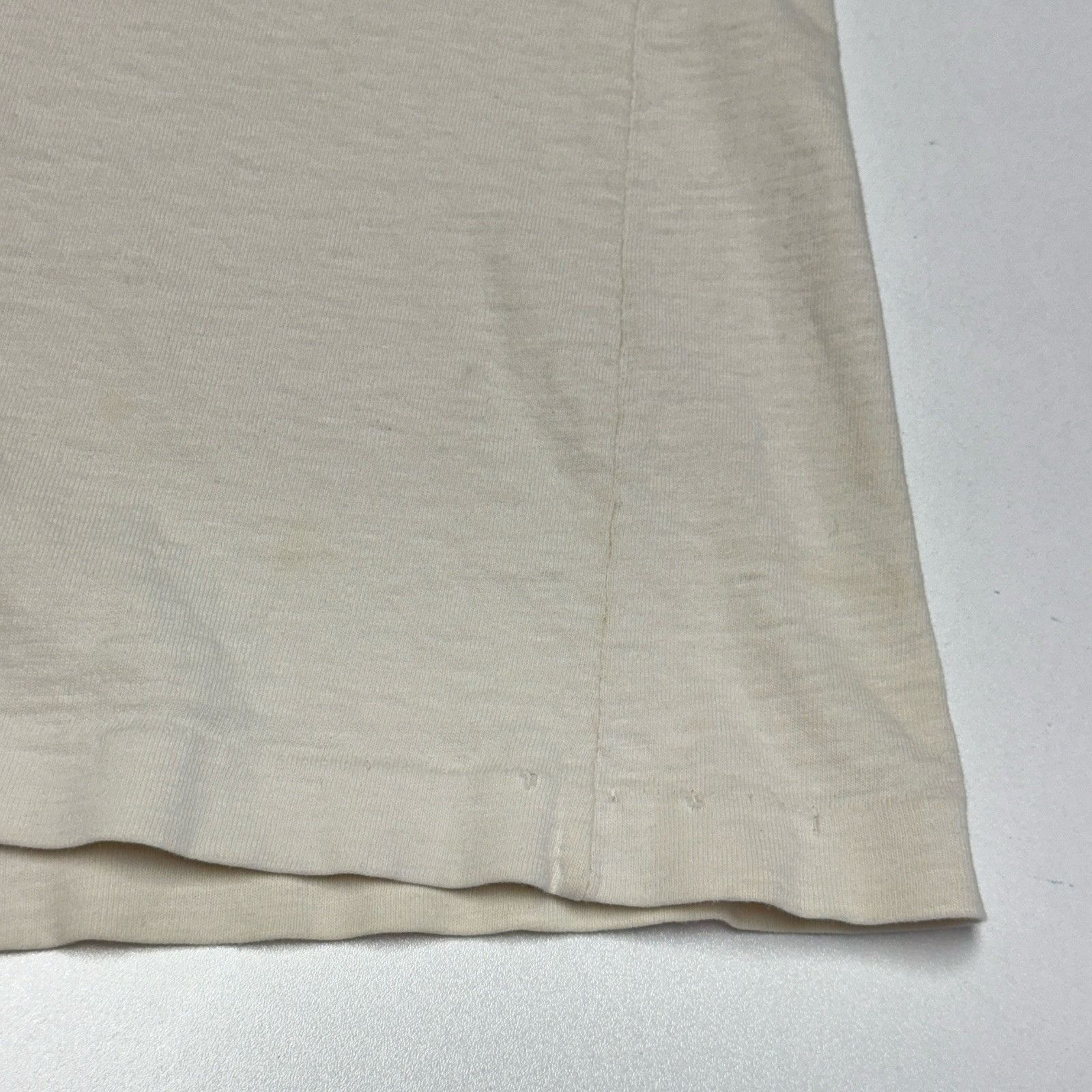 Vintage Vintage 90s Flower Art T Shirt White Single Stitch Size L Size US L / EU 52-54 / 3 - 14 Thumbnail