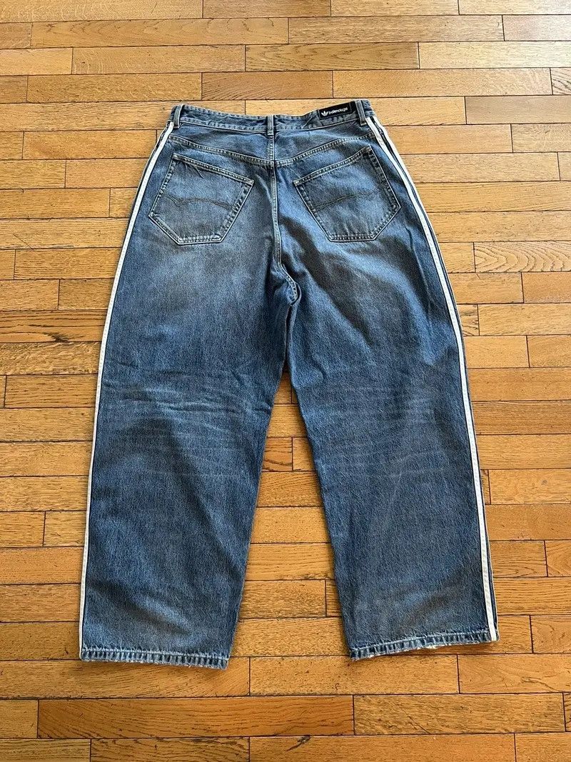 Adidas × Balenciaga Adidas x balenciaga denim blue destroy Size US 34 / EU 50 - 2 Thumbnail