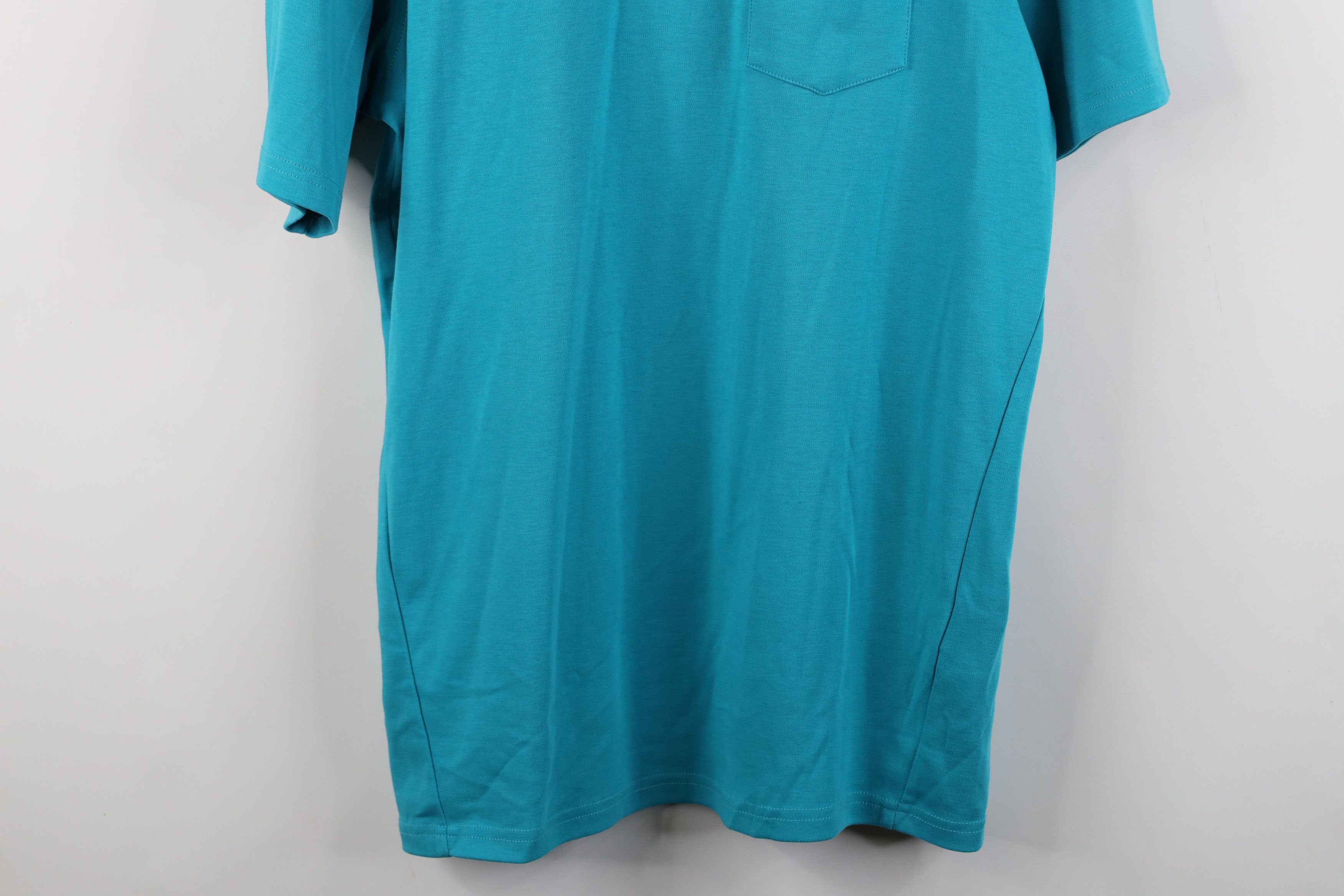 Oakley Vintage Y2K Oakley Logo Soft Touch Collared Golf Polo Shirt Size US L / EU 52-54 / 3 - 3 Thumbnail