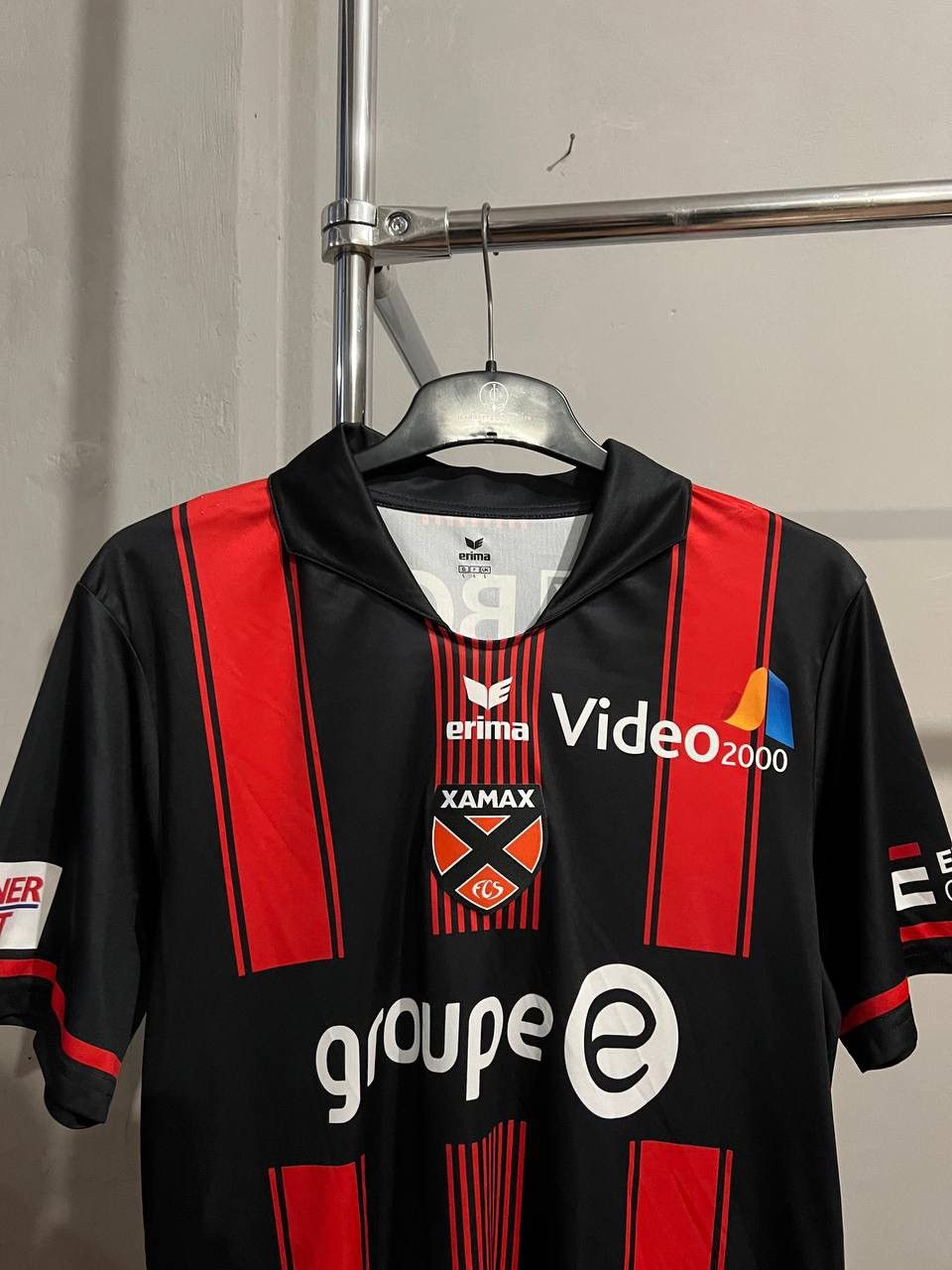 Erima 2016/17 NEUCHATEL XAMAX #17 HOME SOCCER JERSEY FOOTBALLSHIRT Size US L / EU 52-54 / 3 - 4 Thumbnail