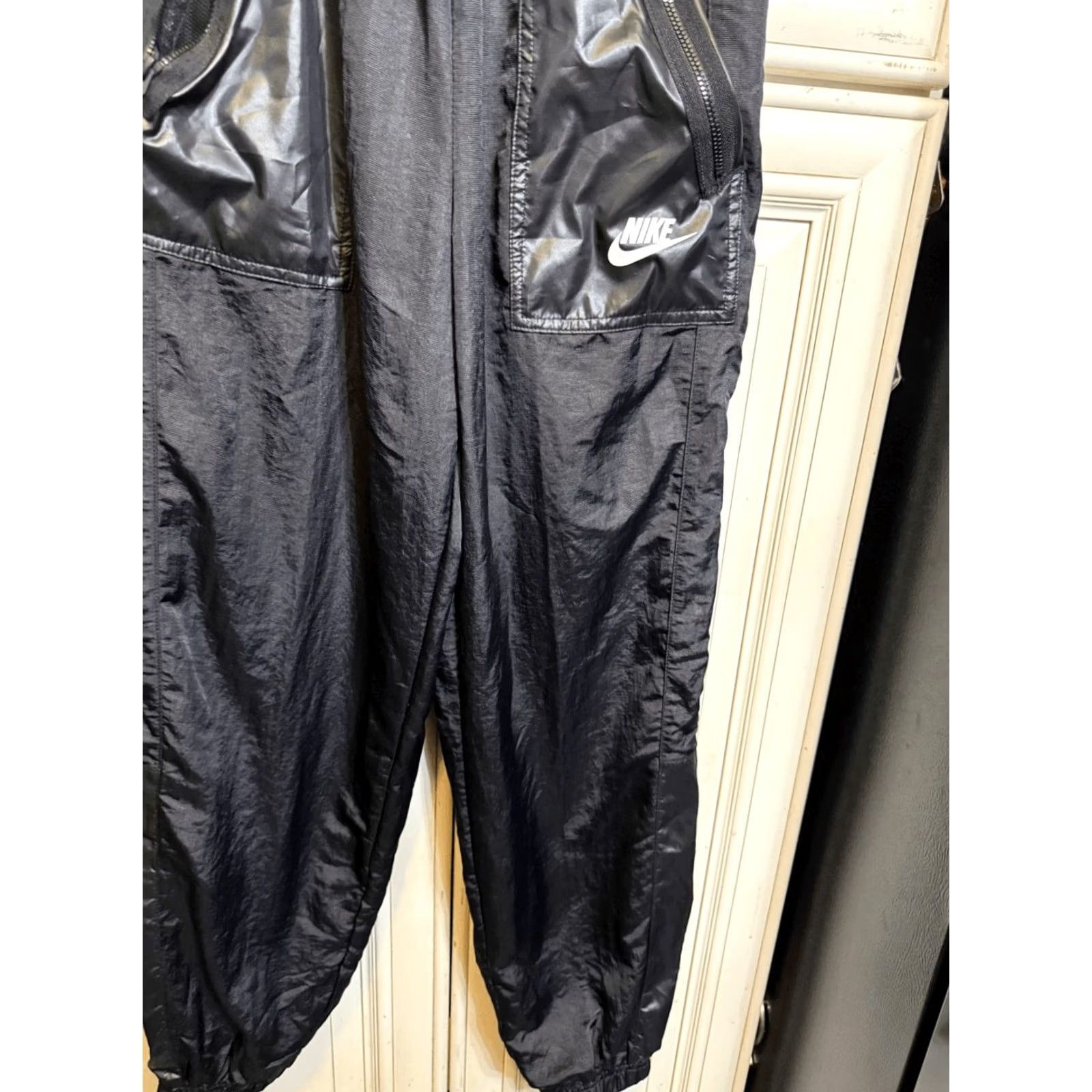 Nike Nike Women's Black Jogger Pants XS Size 26" / US 2 / IT 38 - 2 Thumbnail