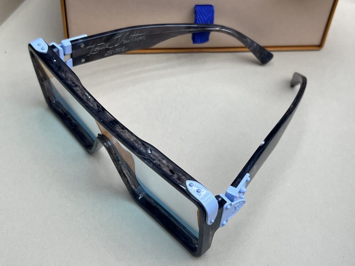 Louis Vuitton Louis Vuitton Dayton Sunglasses Size ONE SIZE - 5 Thumbnail