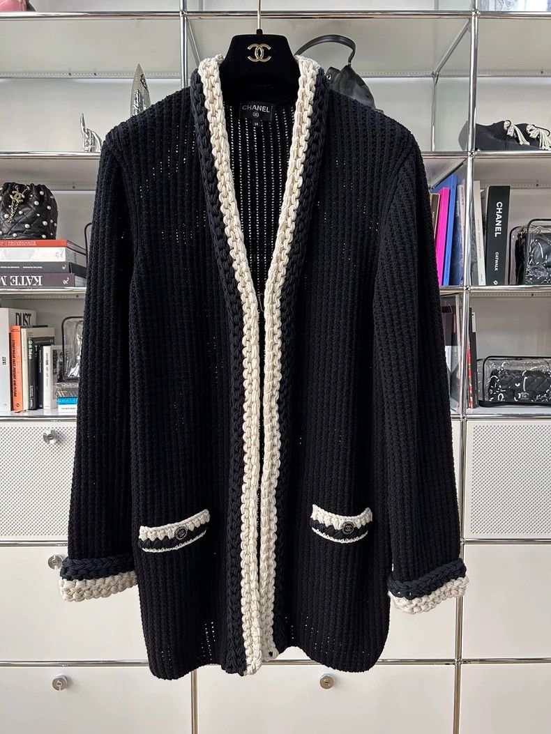 Chanel Chanel Black Cardigan with White Trim - dmc Size US M / EU 48-50 / 2 - 1 Thumbnail