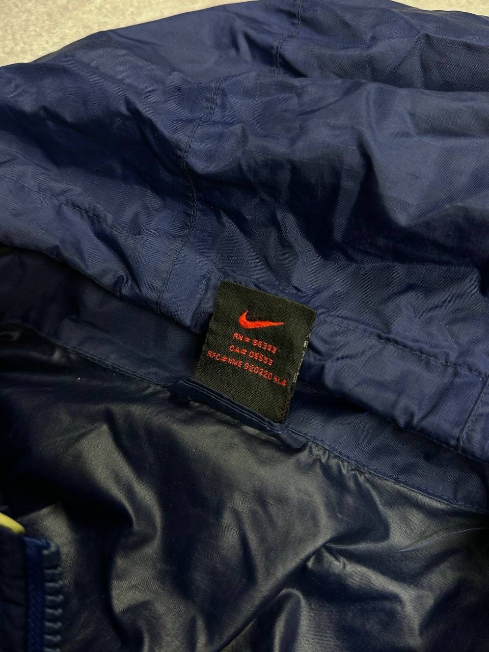 Nike × Vintage Vintage Nike Swoosh Nylon Hooded Jacket Y2K L Size US L / EU 52-54 / 3 - 6 Thumbnail