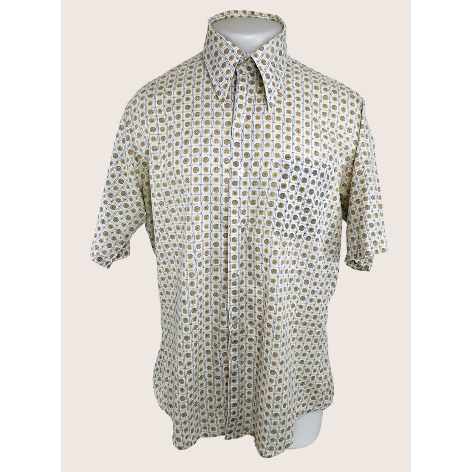 Sears Sears / Kings Road Shirt Geometric Paisley Disco Collar L Beiges Blues Oranges Short Sleeve Button-Up Mens Size US L / EU 52-54 / 3 - 1 Thumbnail