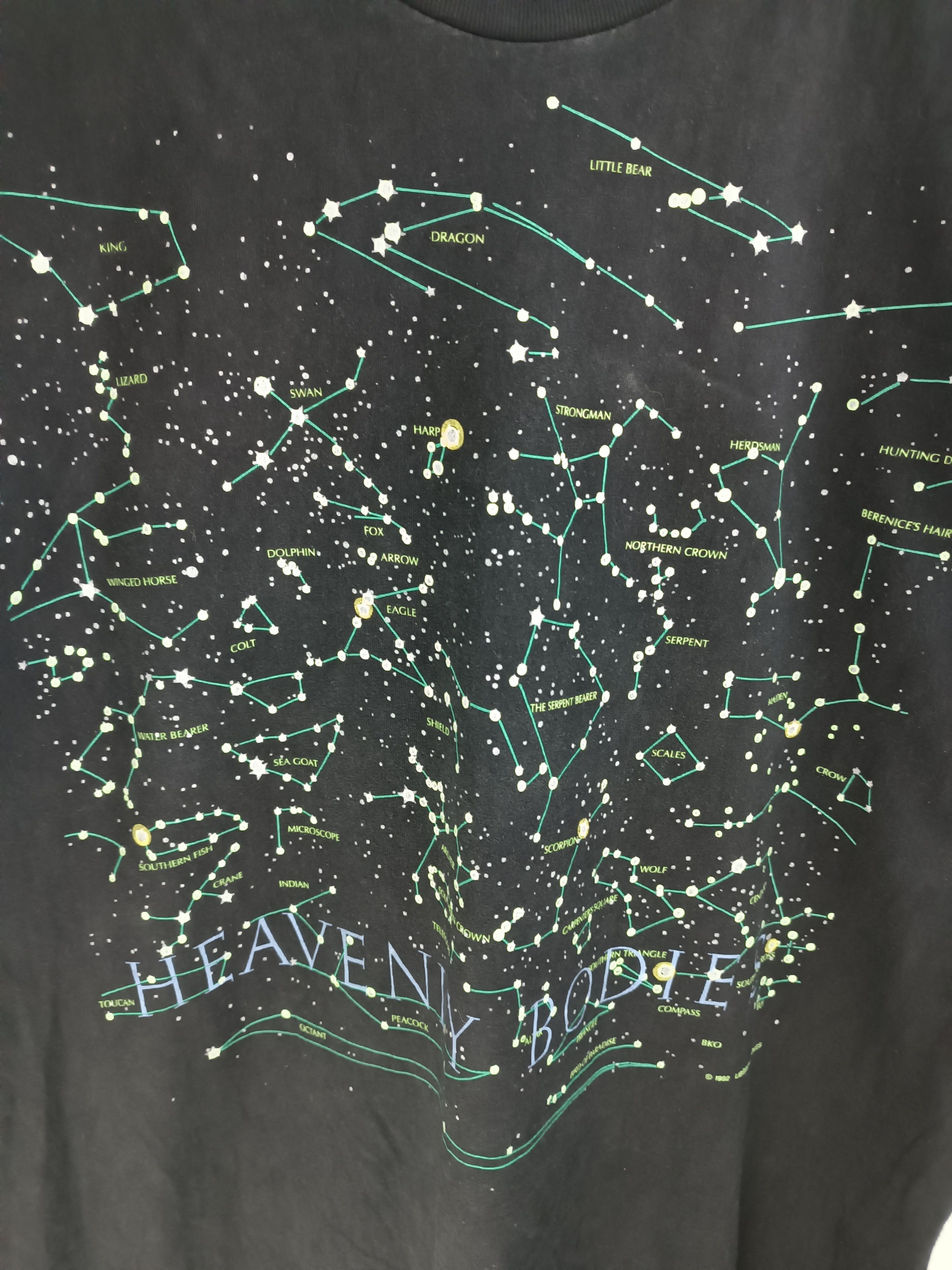 Vintage VINTAGE 90'S HEAVENLY BODIES STARS UNIVERSE BOOKS VERY RARE Size US XL / EU 56 / 4 - 18 Thumbnail