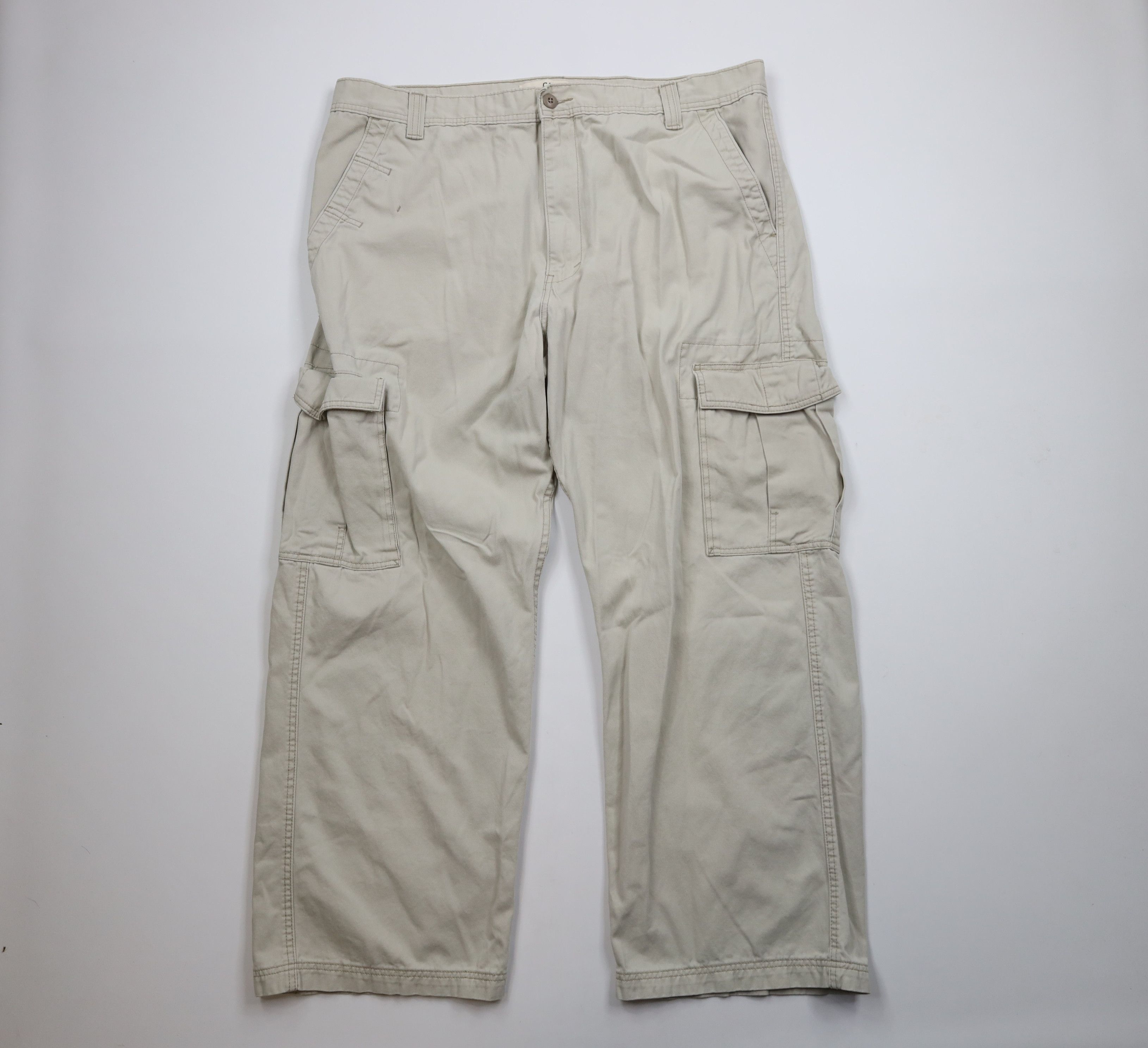 Levi's × Vintage Vintage Y2K 2005 Levis Loose Straight Wide Leg Cargo Pants Size US 42 / EU 58 - 1 Thumbnail