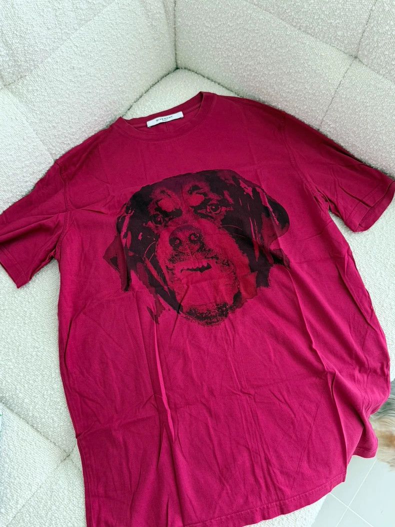 Givenchy Givenchy Hot Pink Short Sleeve T-Shirt, Once Very Popular, Size US S / EU 44-46 / 1 - 1 Thumbnail