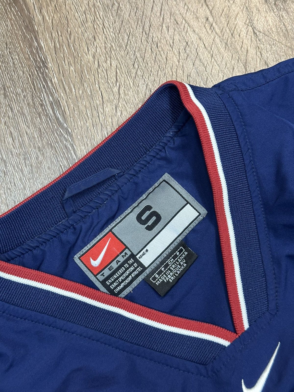 Nike Vintage Nike Team USA Hockey Olympic Nylon Windbreaker Size US S / EU 44-46 / 1 - 5 Thumbnail