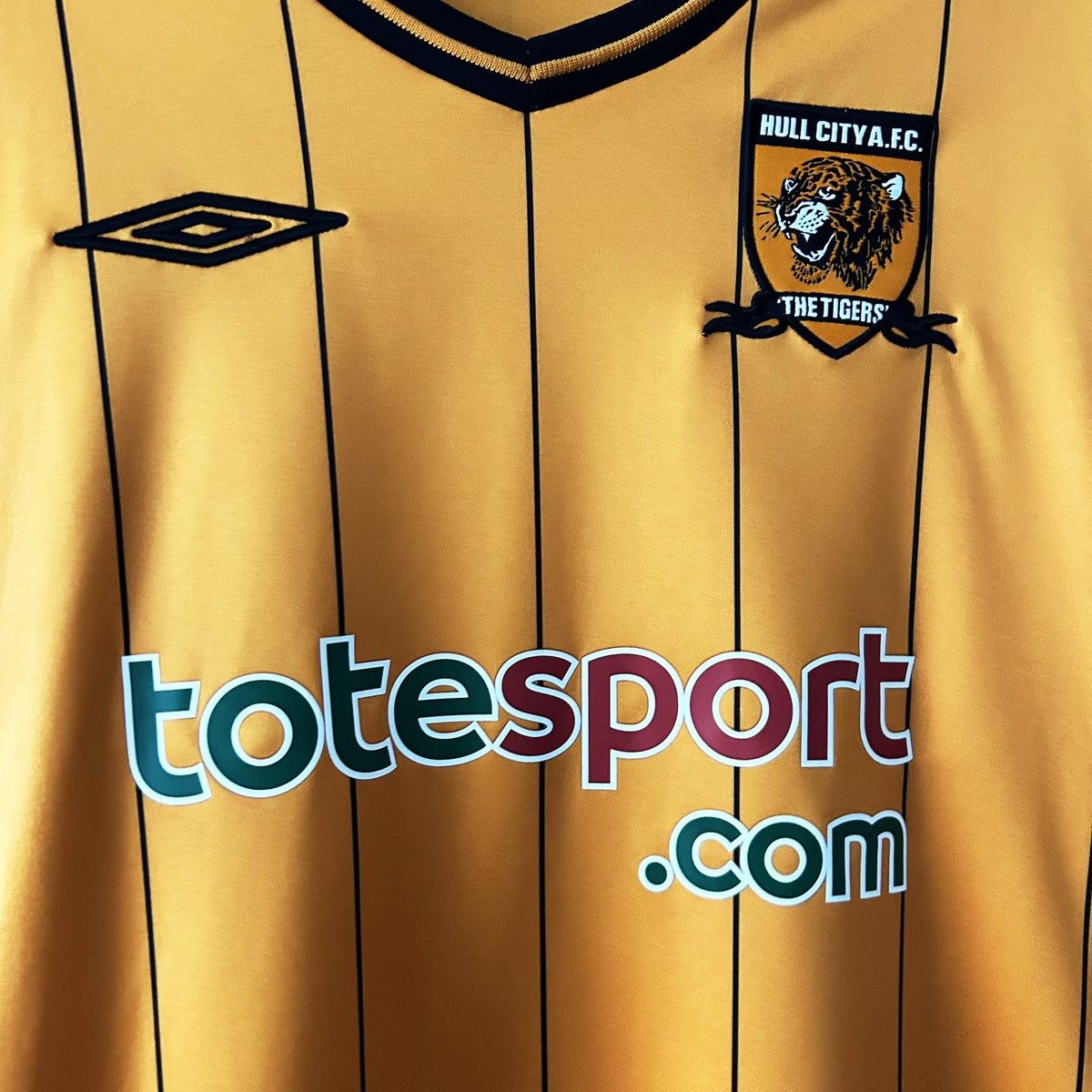 Umbro × Vintage Hull City umbro jersey 2009 2010 Size US XL / EU 56 / 4 - 4 Thumbnail