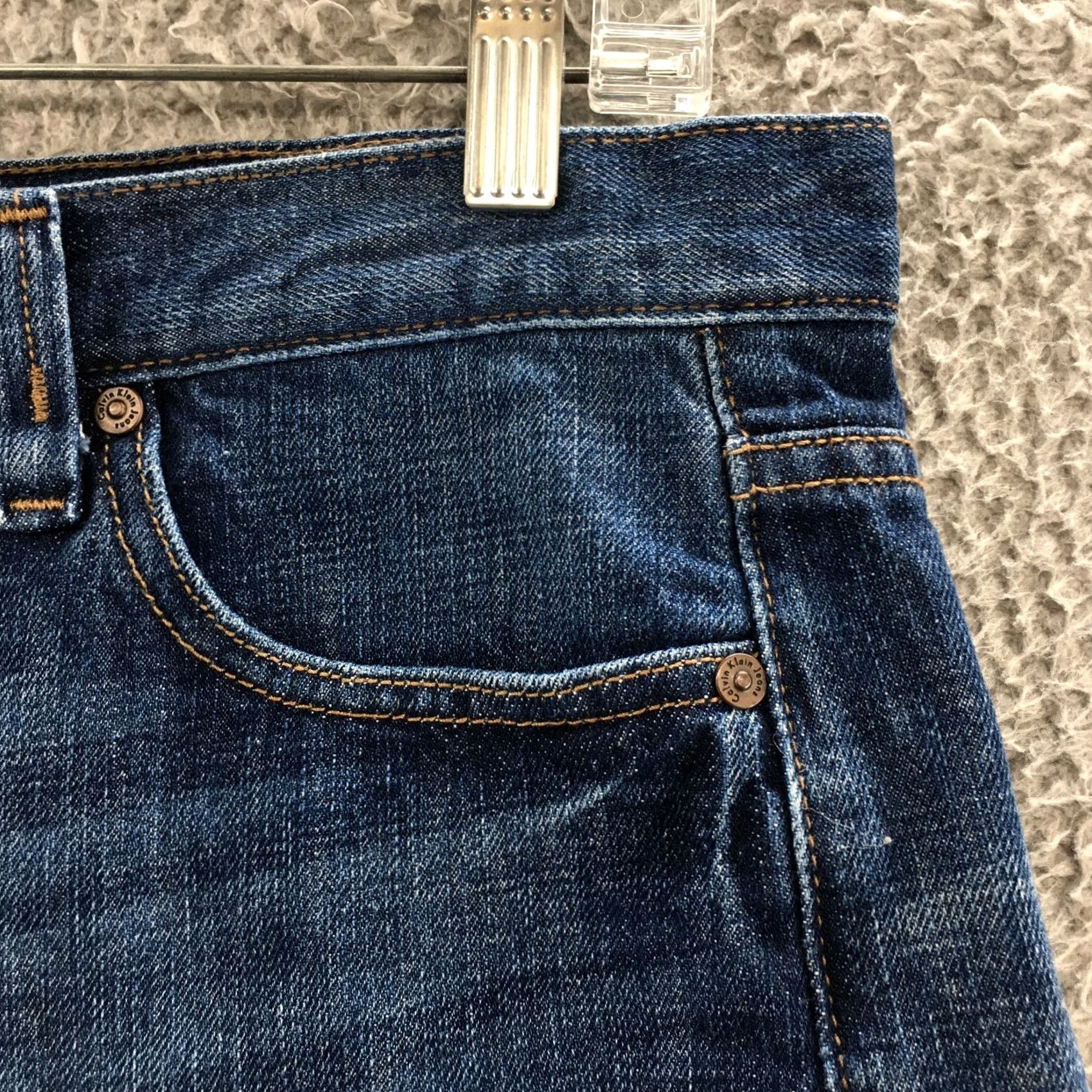 Calvin Klein Calvin Klein Cut-Off Shorts Womens 30/10 Blue Denim Mid Rise Zip Shorts Regular 34x4.5 5-Pocket Denim Vintage: No Mens Womens Girls? Size 30" / US 8 / IT 44 - 5 Thumbnail