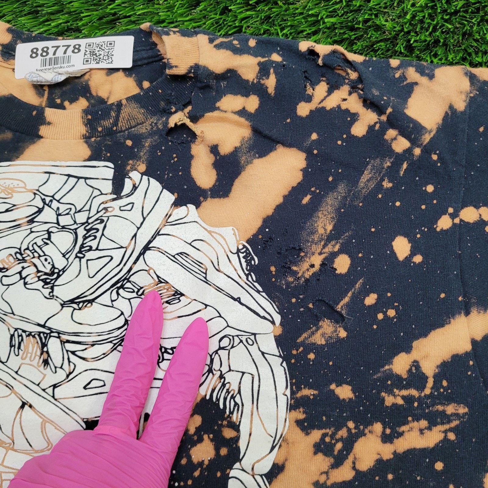 Other Distressed Skull Shirt Medium 20x24 Bleached Edgy Grunge Size US M / EU 48-50 / 2 - 6 Thumbnail