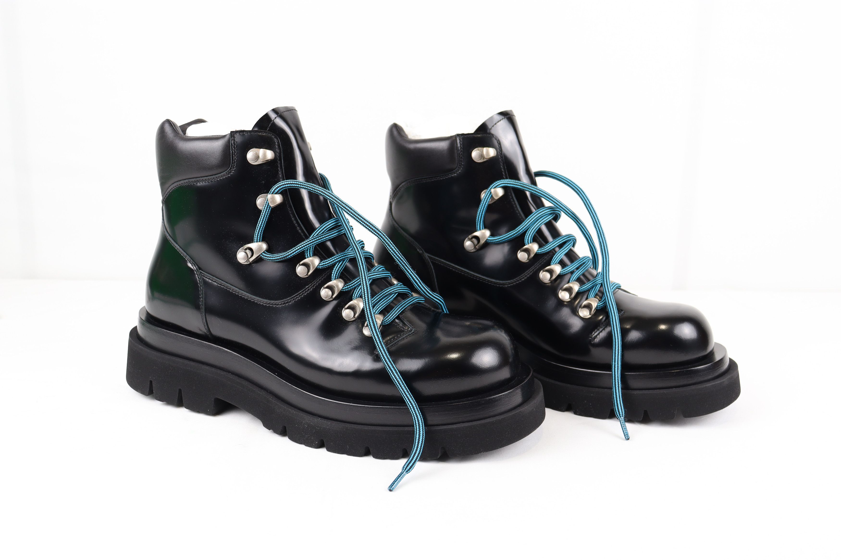 image of Bottega Veneta O1Rshd10124 Gloss Vinyl Ankle Leather Boot In Black, Men's (Size 9)