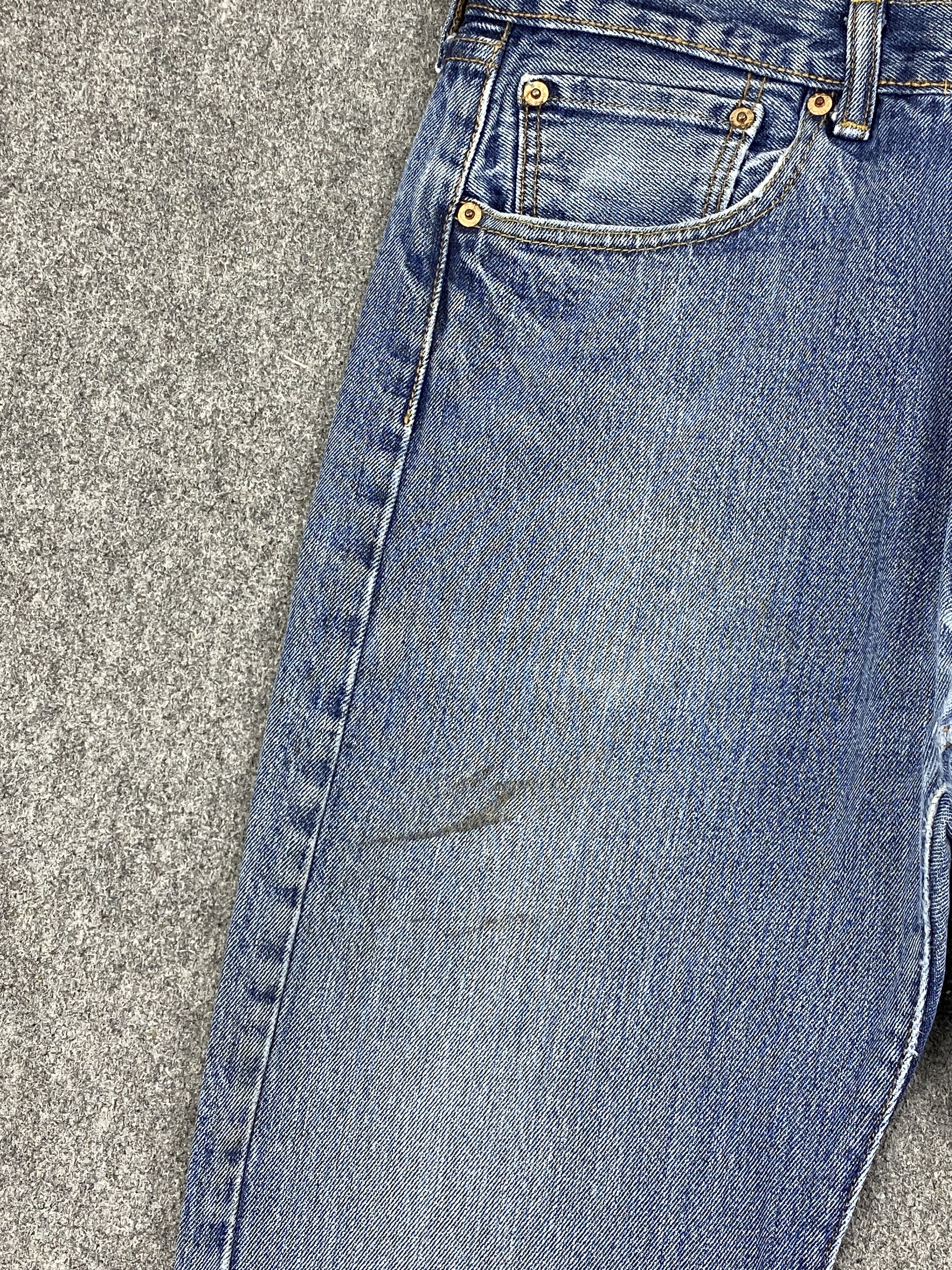 Levi's × Vintage Vintage Levi's 501 Blue Faded Jeans DP2807 Size US 34 / EU 50 - 12 Thumbnail