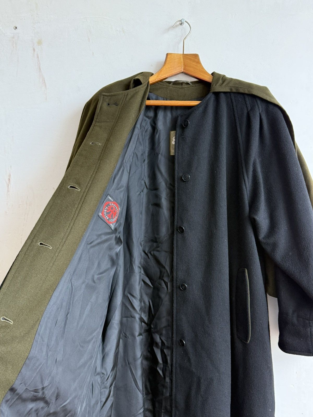 Schneiders Vintage Schneiders Salzburg Wool Coat with Green Cape Wool Size L / US 10 / IT 46 - 13 Thumbnail