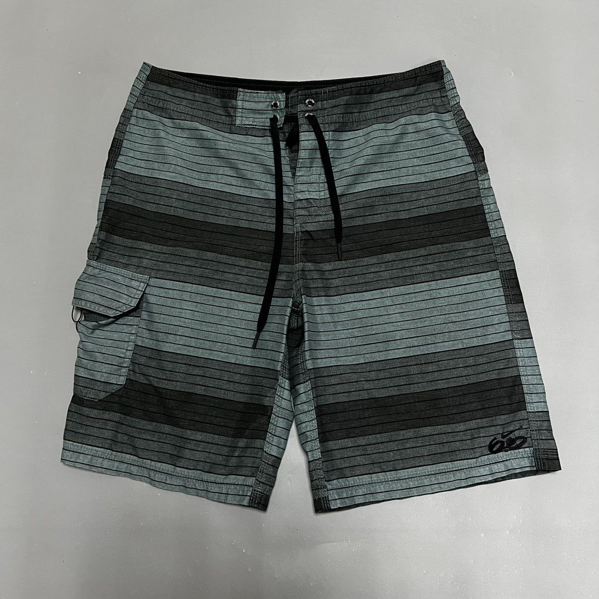 Nike × Vintage Nike 6.0 SB Shorts Skateboarding Board Size US 32 / EU 48 - 2 Thumbnail