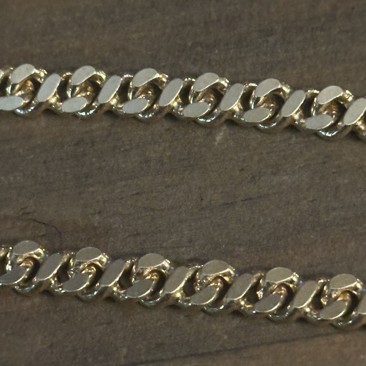 Vintage Vintage gold tone curb link chain necklace Size ONE SIZE - 4 Thumbnail