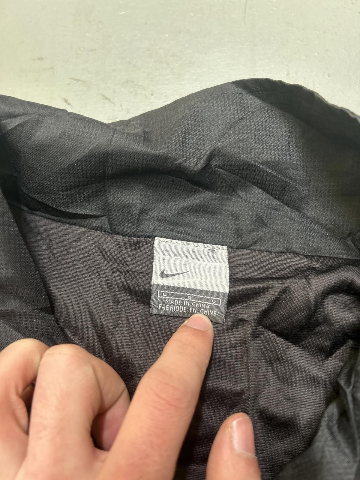 Nike Nike Lightweight Black Windbreaker Jacket Size US L / EU 52-54 / 3 - 3 Thumbnail