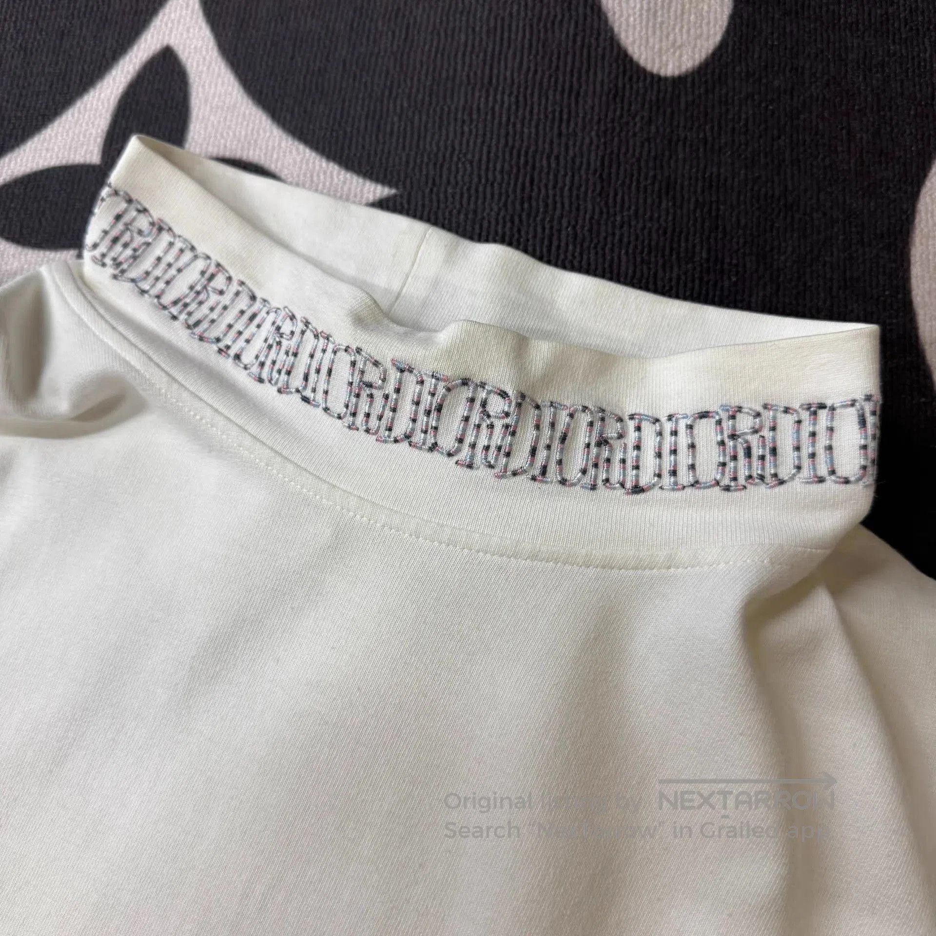 Dior White Short Sleeve Shirt with Embroidered Bee Design. Size US M / EU 48-50 / 2 - 4 Thumbnail