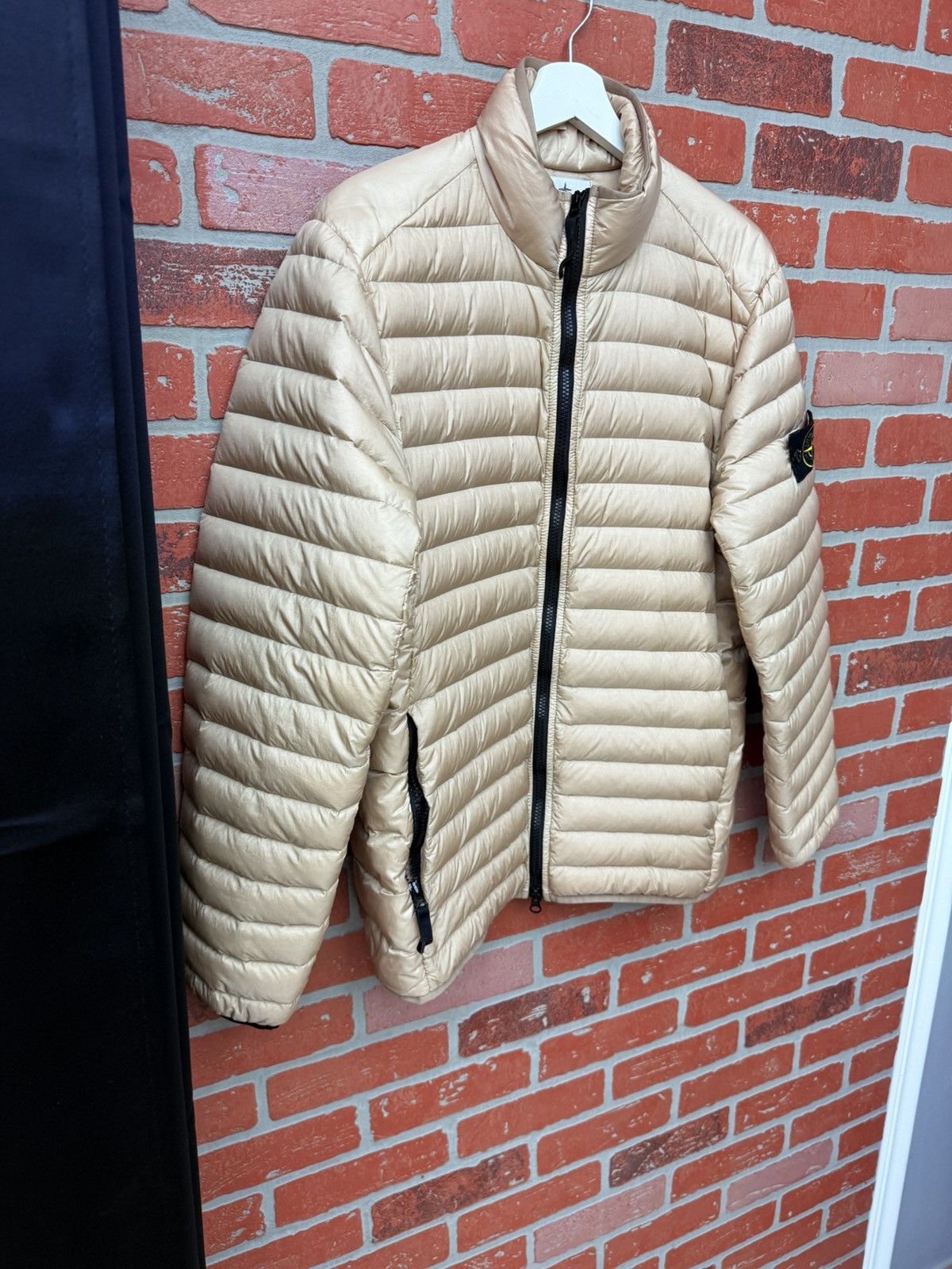 Stone Island AUTHENTIC Stone Island Real Down Jacket Beige Size Small Size US S / EU 44-46 / 1 - 2 Thumbnail