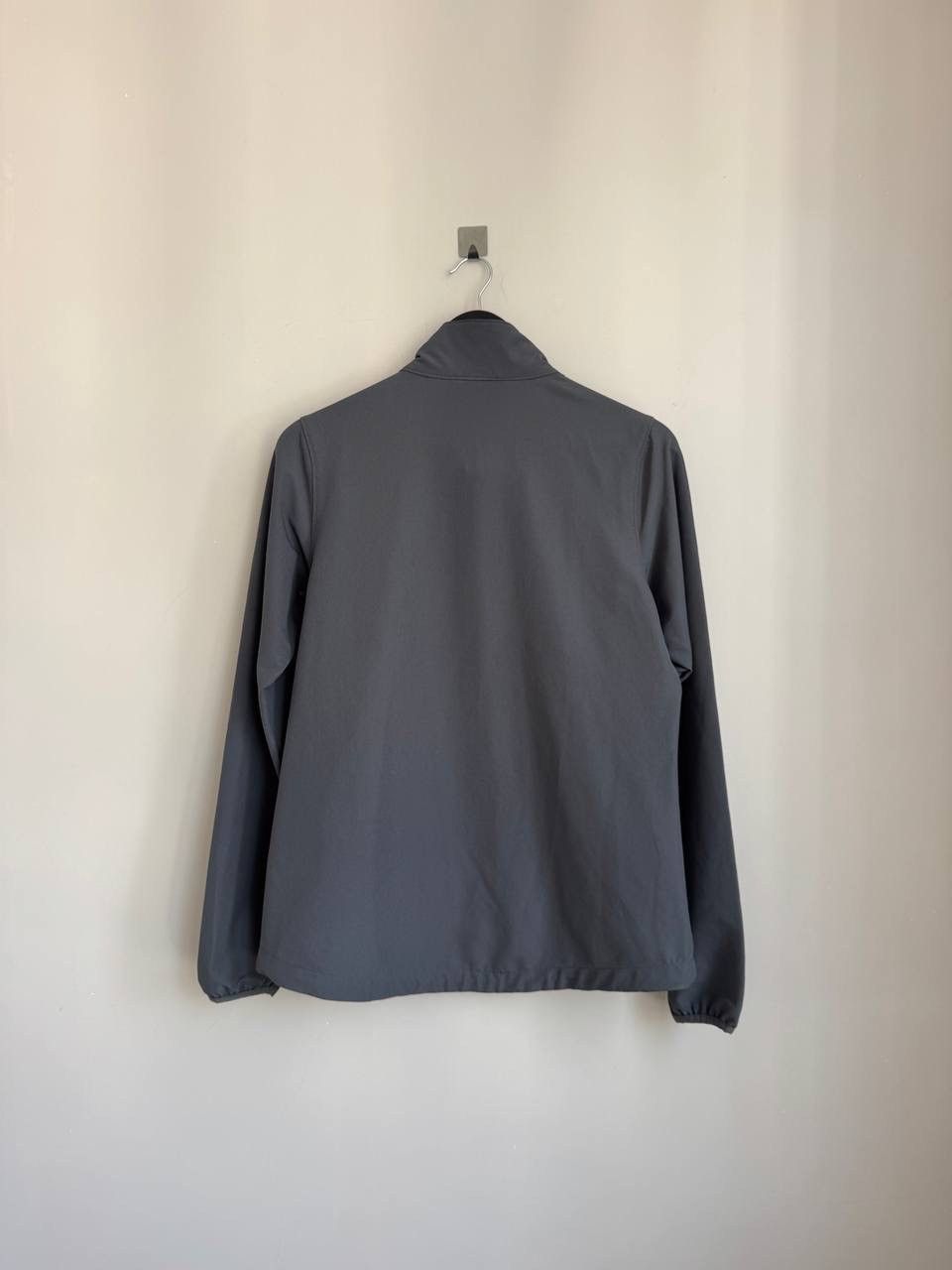 Helly Hansen Helly Hansen men's windbreaker gray size M Size US M / EU 48-50 / 2 - 7 Thumbnail