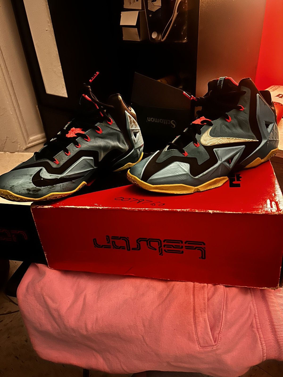 Nike Nike LeBron 11 south beach Elite Size US 8.5 / EU 41-42 - 4 Thumbnail