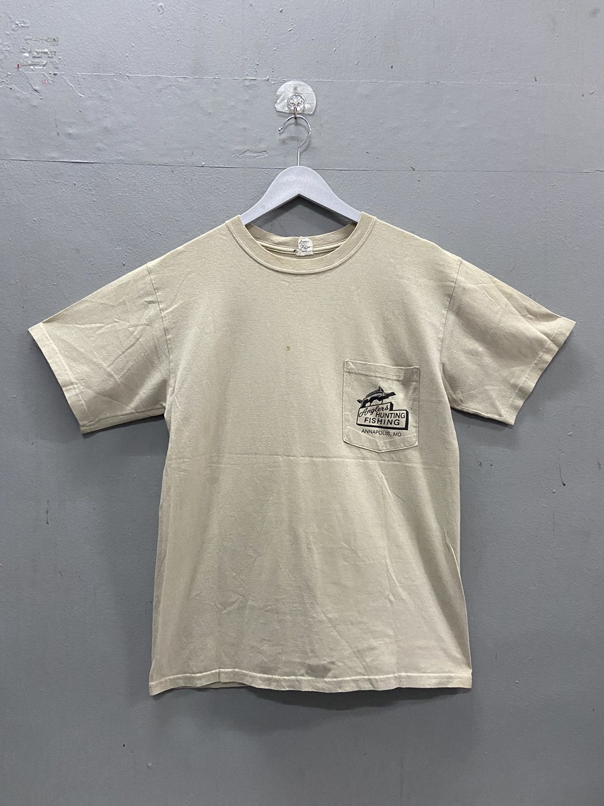 Bass Pro Shops ANGLERS HUNTING FISHING ANNAPOLIS .MD 2013 SINGLE POCKET TEE Size US M / EU 48-50 / 2 - 2 Thumbnail