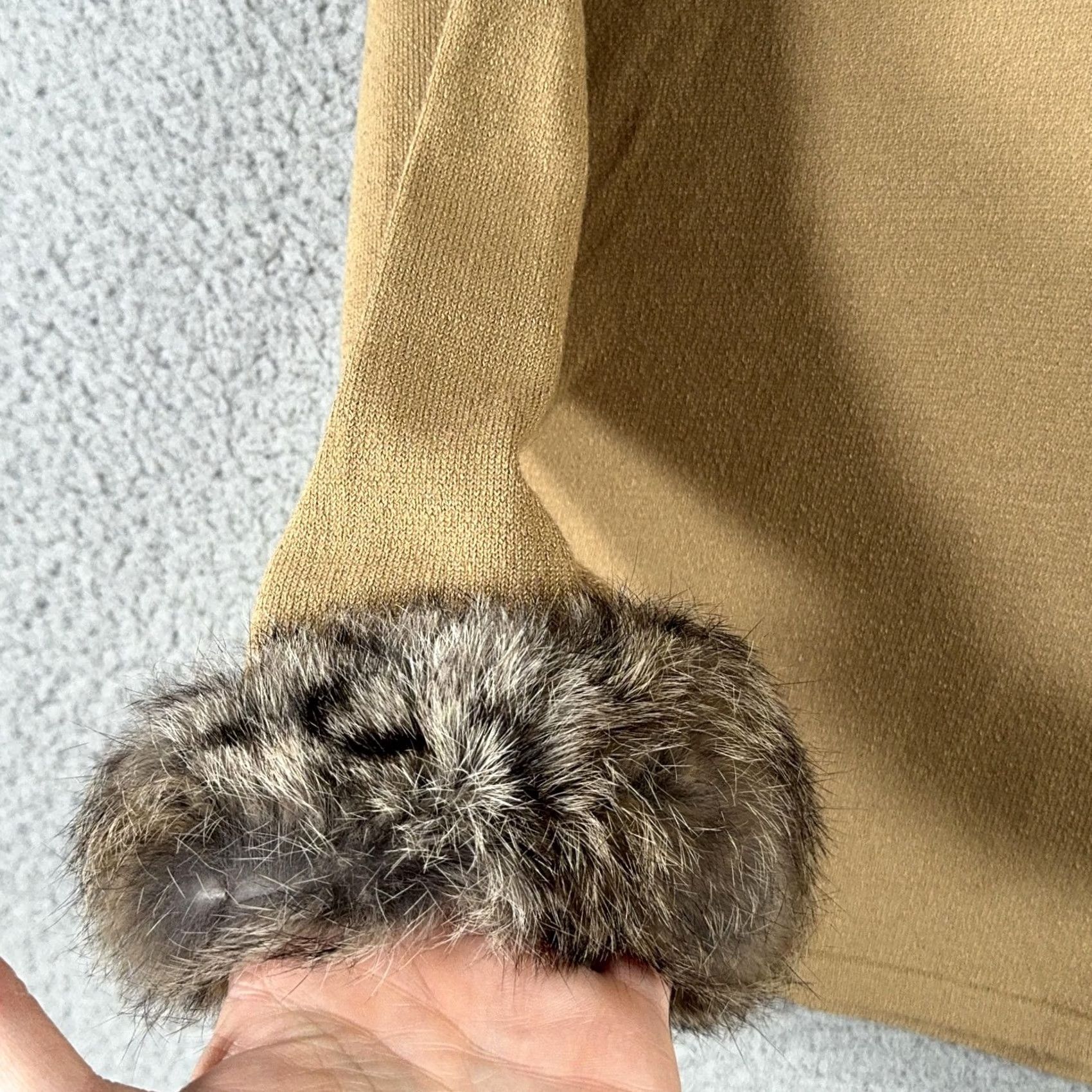 Vintage VINTAGE PARISIAN Signature Sweater Womens Small Brown Faux Wrap Long Sleeve V-Neck Fur Trim Cuffs Knit Wrap Top Size S / US 4 / IT 40 - 6 Thumbnail