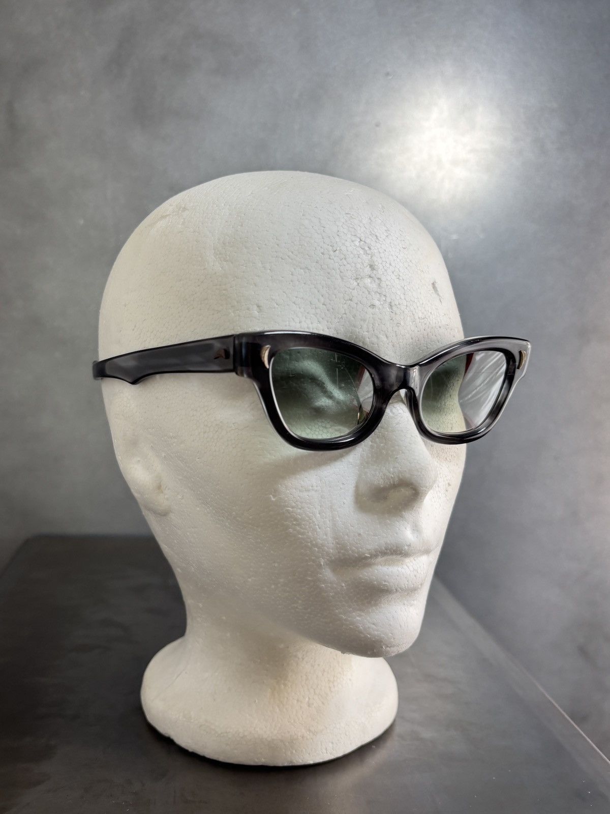 American Optical × Victory Sportswear × Vintage 1950s Sunglasses True Vintage Victory Optical Cat Eye Frames Size ONE SIZE - 1 Thumbnail