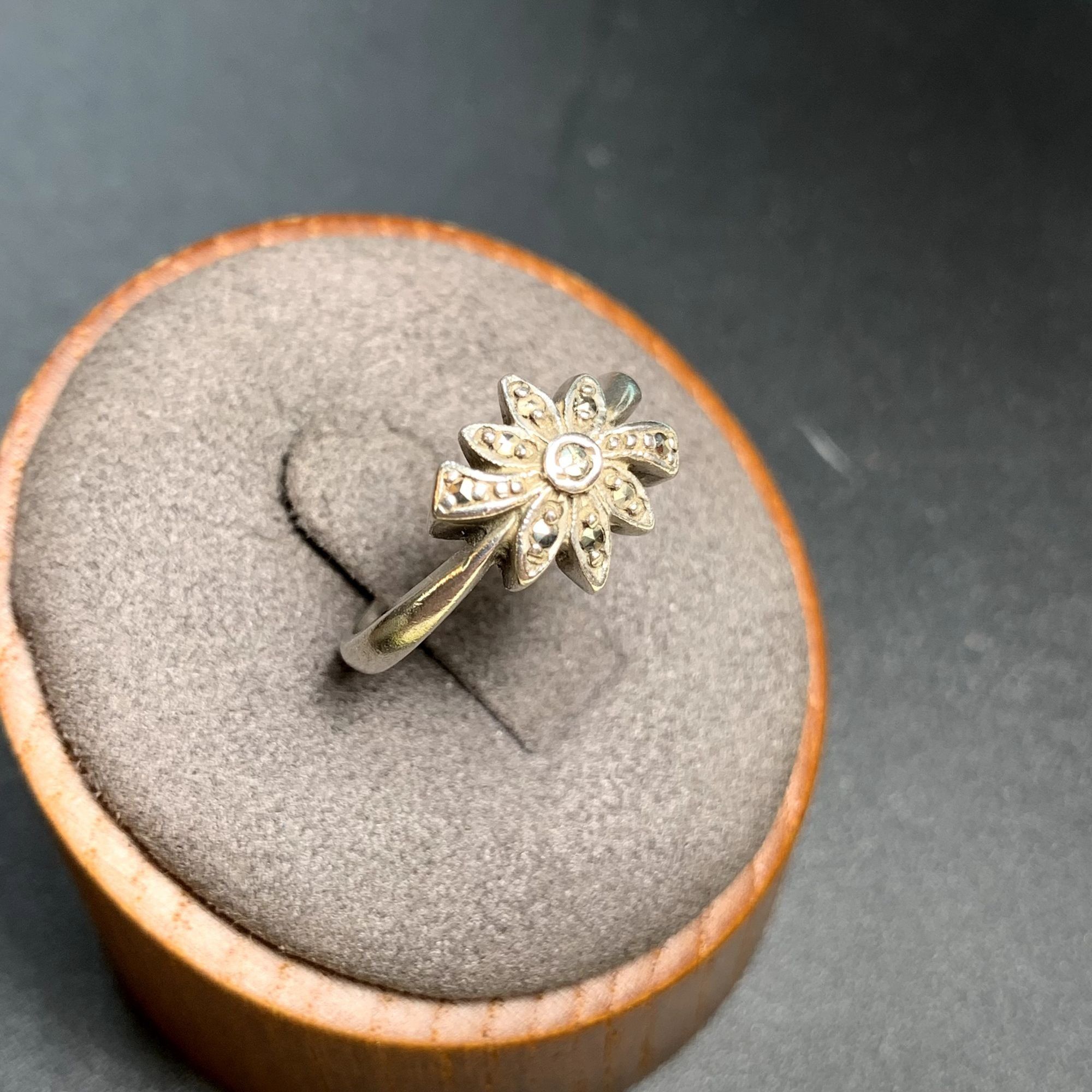Other Vintage Sterling Silver 925 Minimalist Sunflower Band 1.75mm Size ONE SIZE - 3 Thumbnail