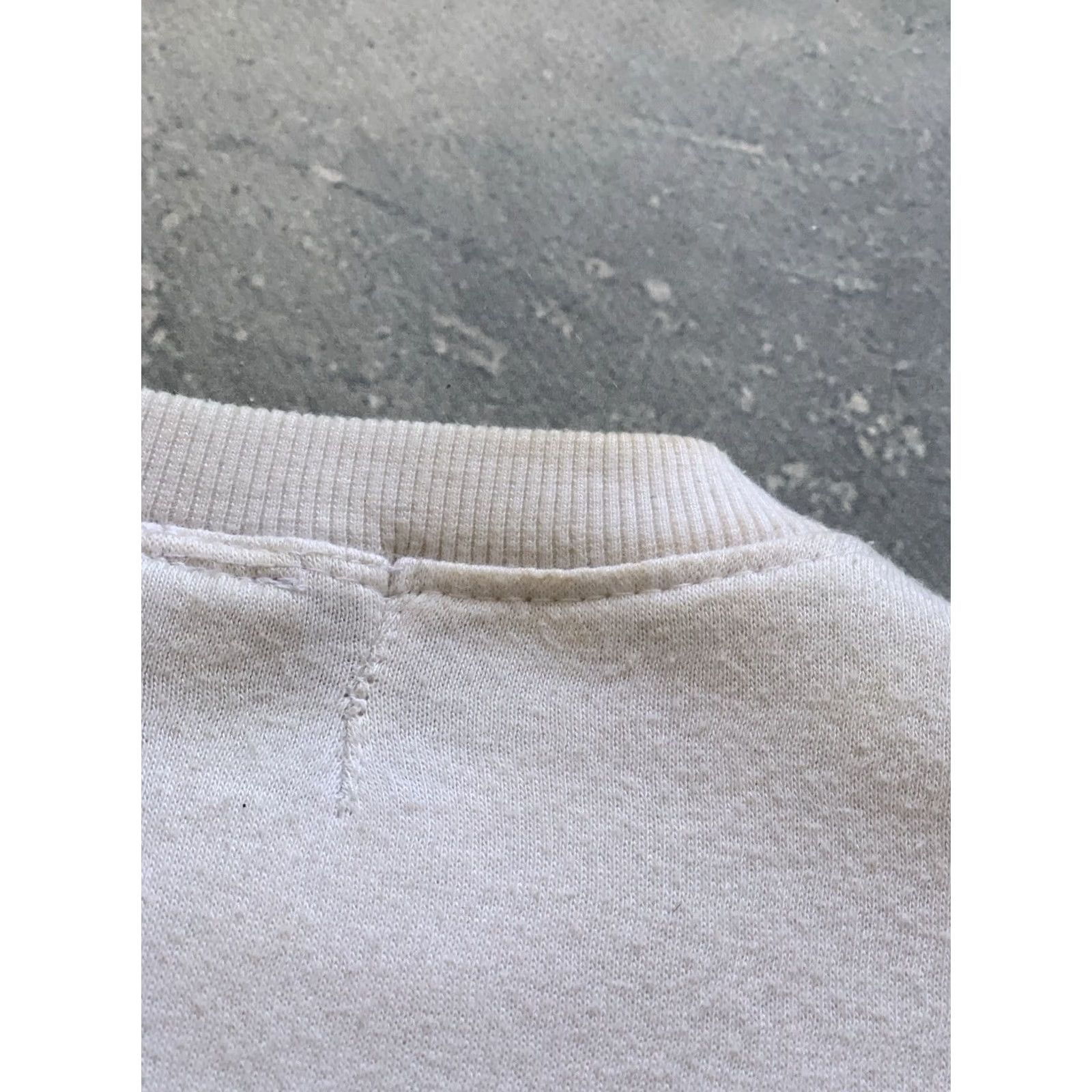 Nike VINTAGE Nike Center Logo Sweater Sweatshirt Mens L White Nike Center Logo Sweatshirt Mens L White Size US L / EU 52-54 / 3 - 6 Thumbnail