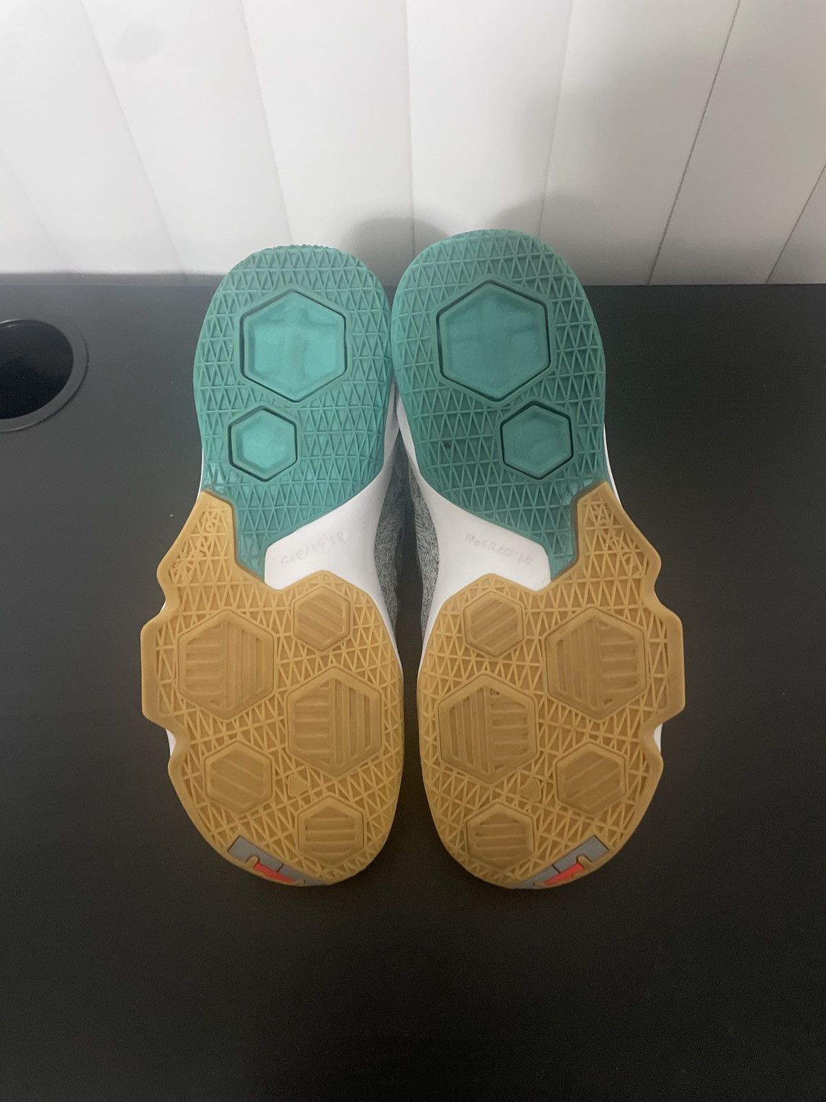 Nike LeBron 13 Low ‘Grey Gum’ Size US 7 / EU 40 - 5 Thumbnail
