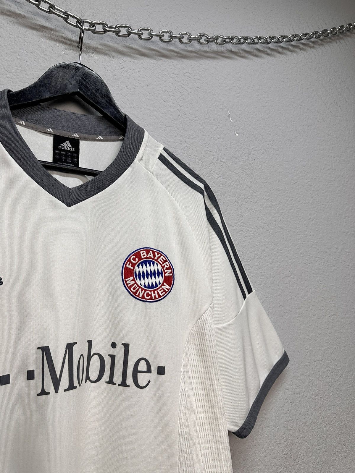 Adidas BAYERN MUNICH 2002/3 FOOTBALL ADIDAS Soccer jersey VINTAGE Size US L / EU 52-54 / 3 - 4 Thumbnail