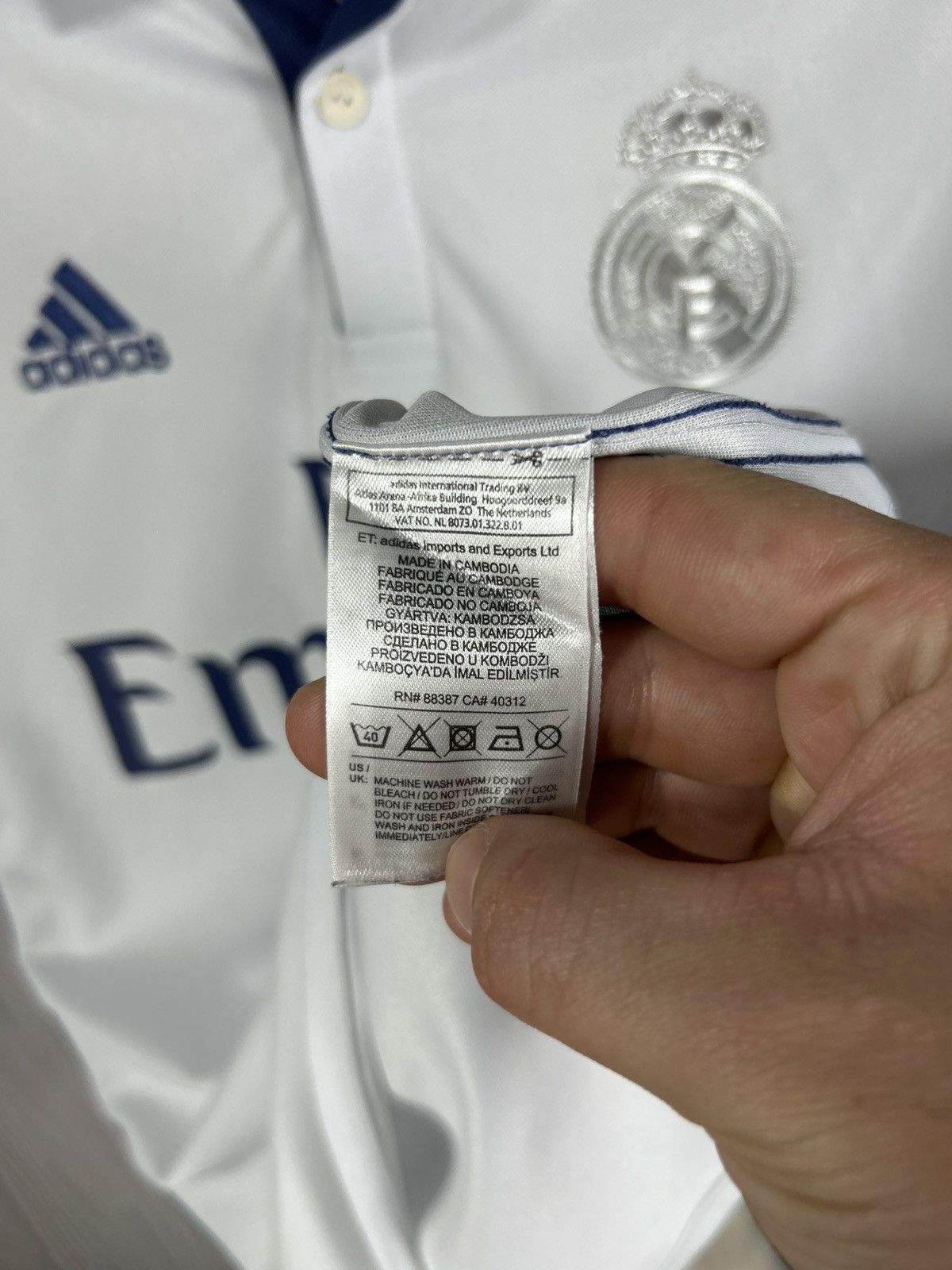 Adidas Boys Real Madrid Adidas 2016 Soccer Jersey Size 13-14Y Size US L / EU 52-54 / 3 - 11 Thumbnail