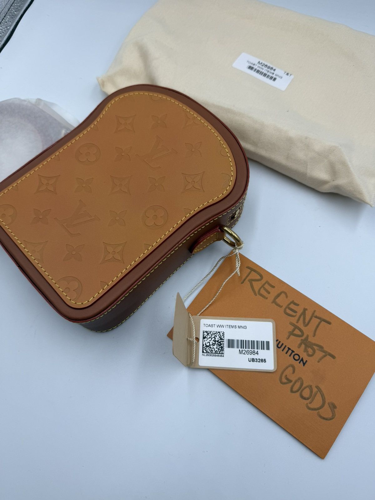 Louis Vuitton Louis Vuitton Ultra Rare M26984 Toast Wearable Wallet Size ONE SIZE - 6 Thumbnail