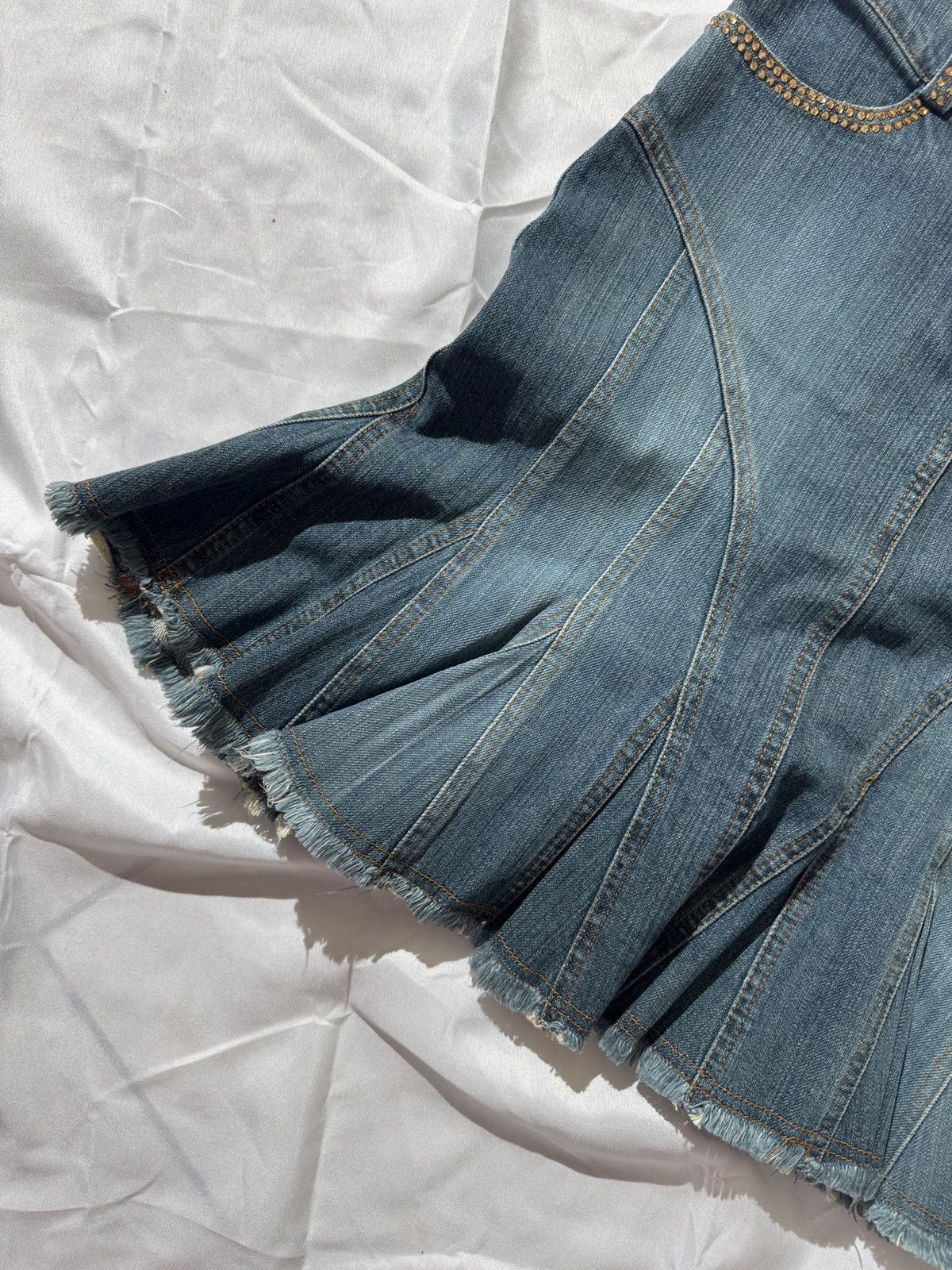 Blumarine Miss Blumarine Y2K Washed Denim Pleated Skirt Size 28" / US 6 / IT 42 - 4 Thumbnail