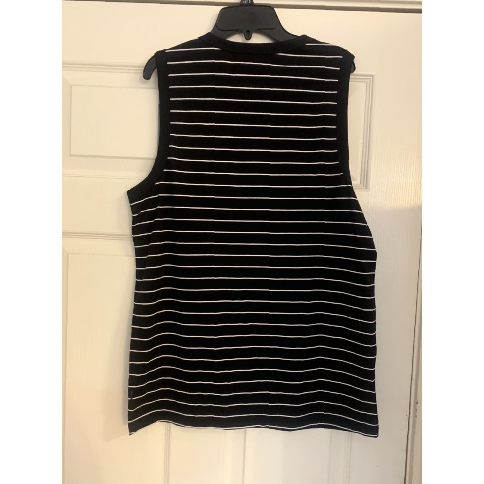 Calvin Klein CALVIN KLEIN Womens Black Striped Tank Top MEDIUM Tank Women's Regular Polyester Sleeveless Scoop Neck Casual Summer Spring Vintage No Size M / US 6-8 / IT 42-44 - 3 Thumbnail
