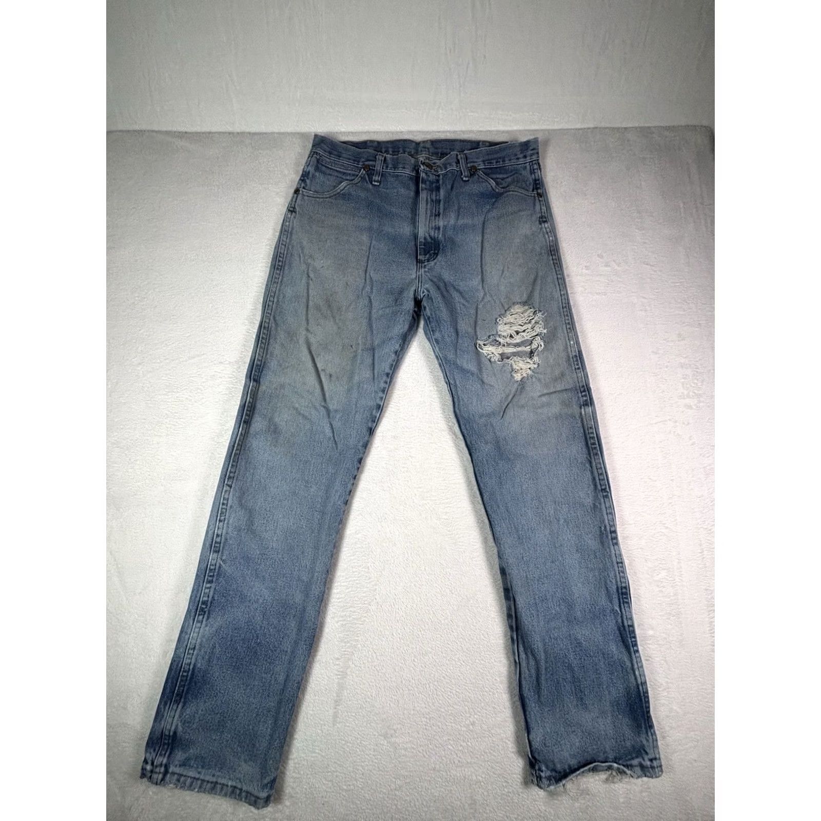 Wrangler Wrangler Jeans 36x34 13MWZ Light Wash Blue Denim 5-Pocket Regular Fit Cowboy Straight Mens Size US 36 / EU 52 - 2 Thumbnail