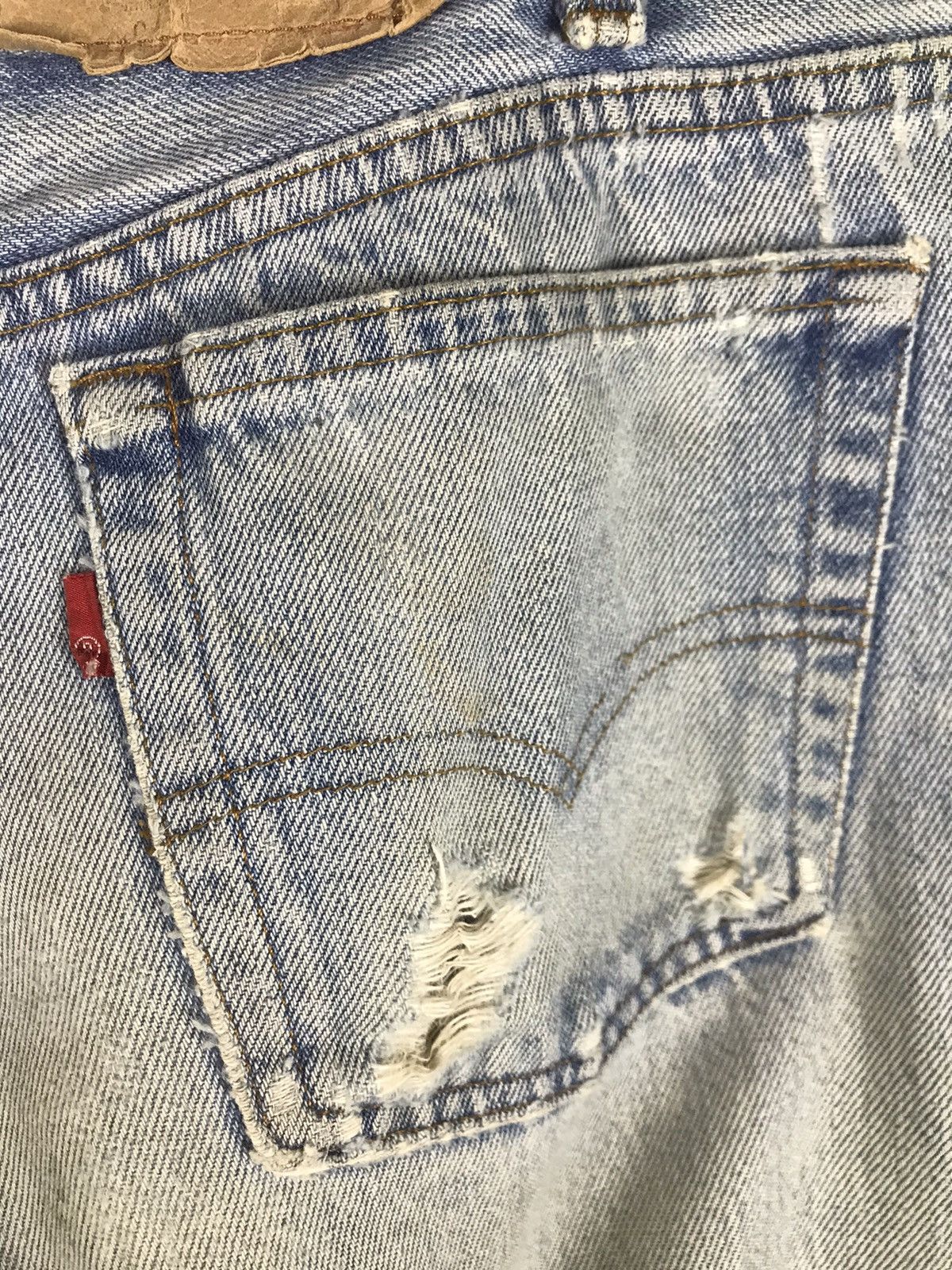 Levi's Thrashed Vintage 80s Levi’s 501 Denim Jeans Made in USA Size US 29 - 12 Thumbnail