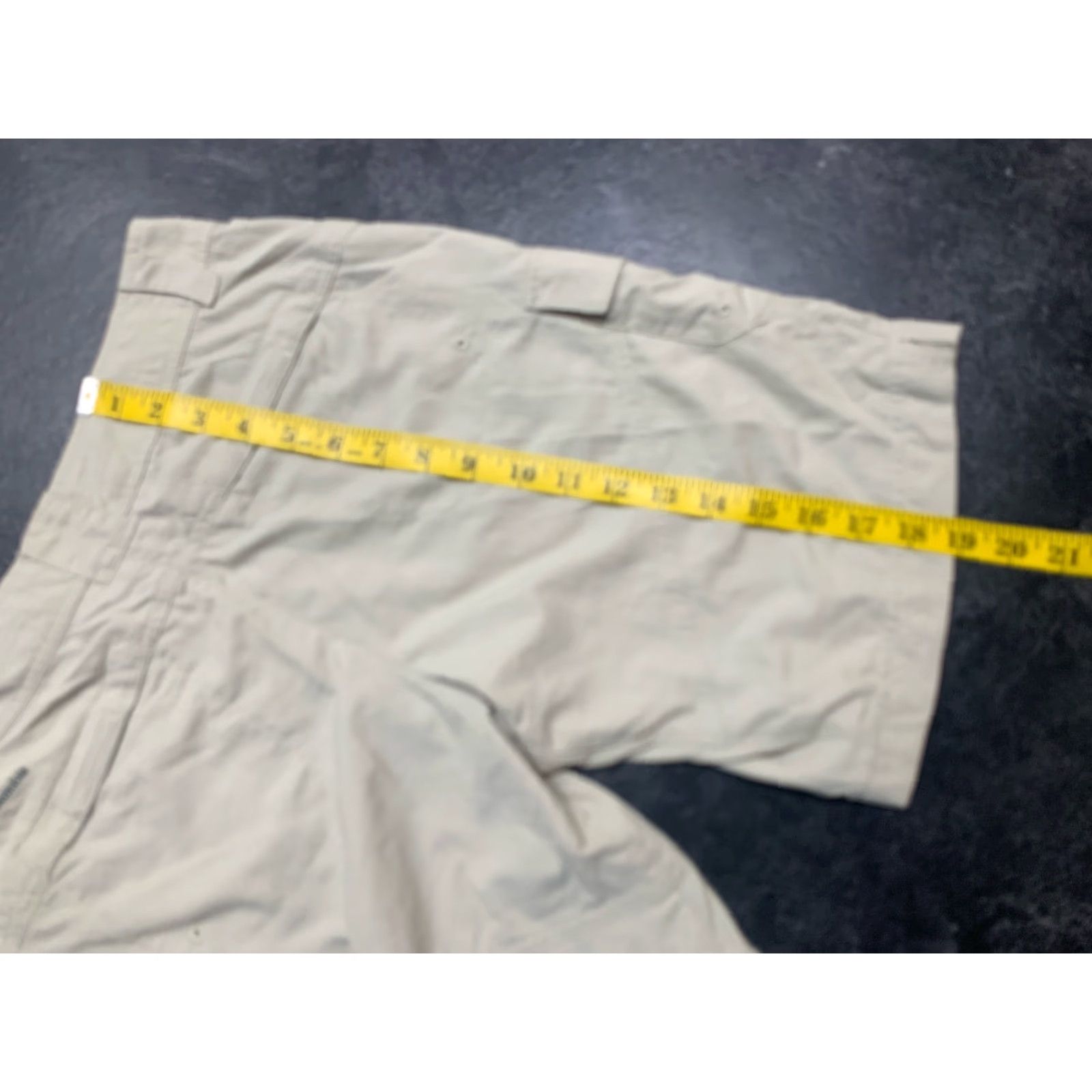 Vintage Columbia Women's Hiking Cargo Shorts Size 6 Outdoor Beige Chino Cotton Flat Front Ladies Size 28" / US 6 / IT 42 - 4 Thumbnail