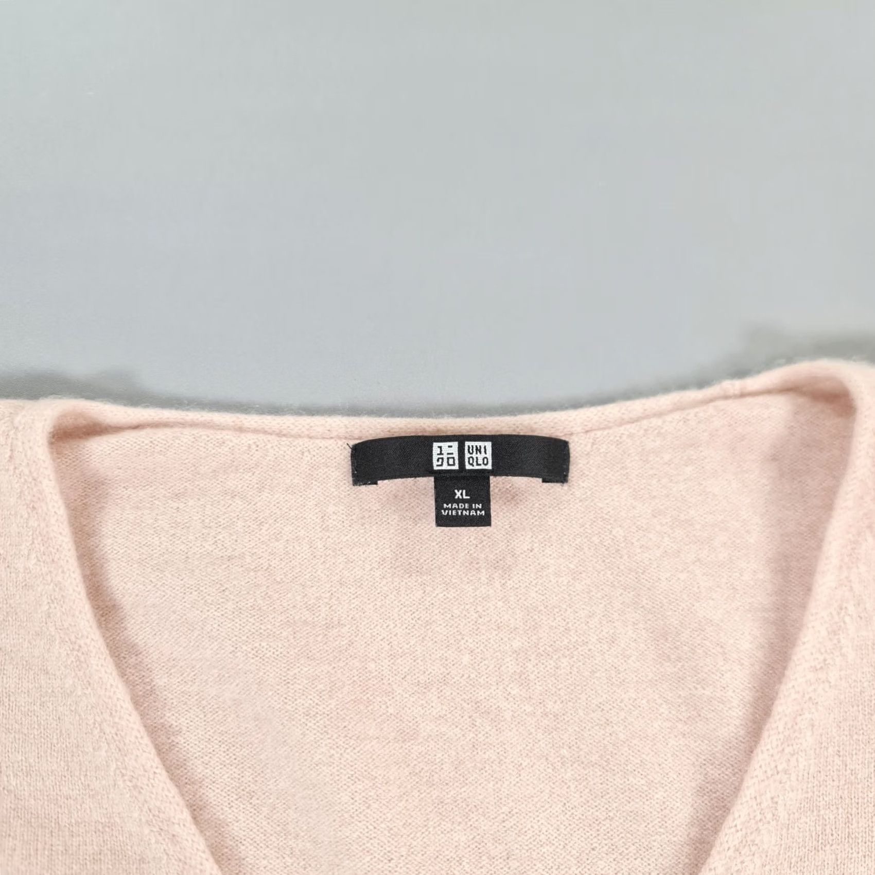 Uniqlo VINTAGE Uniqlo Jumper Womens XL Cashmere Pullover Pink 100% Cashmere Knitted Pullover Womens Short/Long Sleeve V-Neck Winter Size S / US 4 / IT 40 - 3 Thumbnail