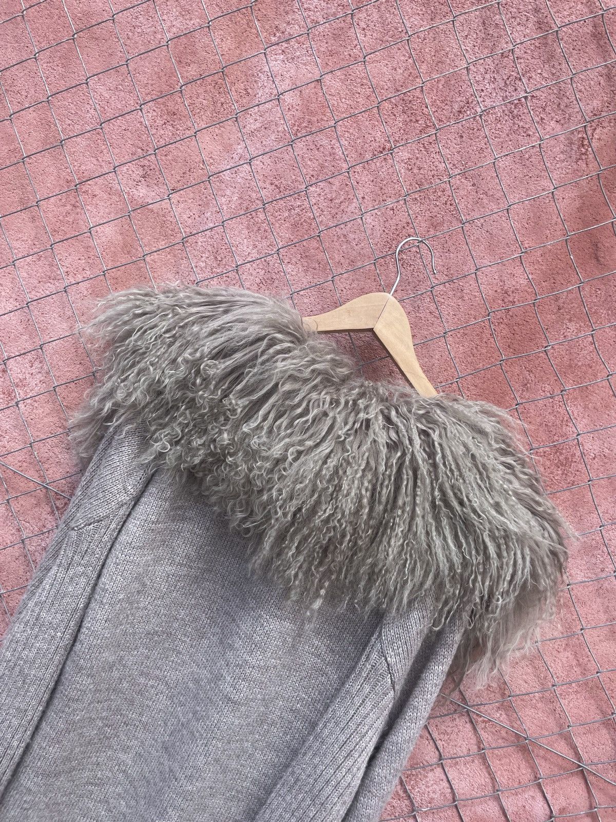 Dolce & Gabbana 2000s Dolce & Gabbana Fur Collar long knit. Size M / US 6-8 / IT 42-44 - 4 Thumbnail