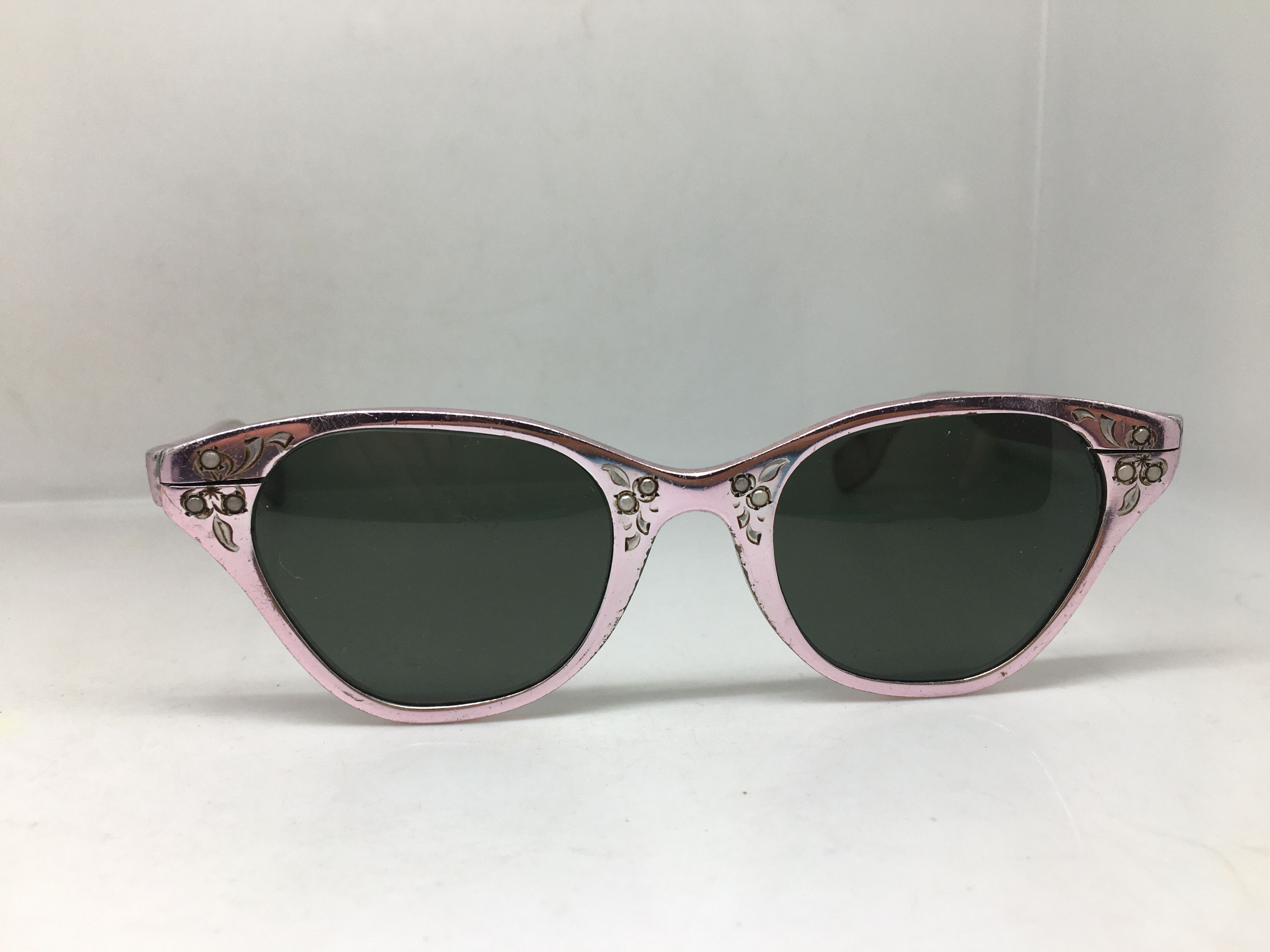 Vintage Vintage 50s TURA Woman Aluminum Cateye Sunglasses Size ONE SIZE - 1 Thumbnail