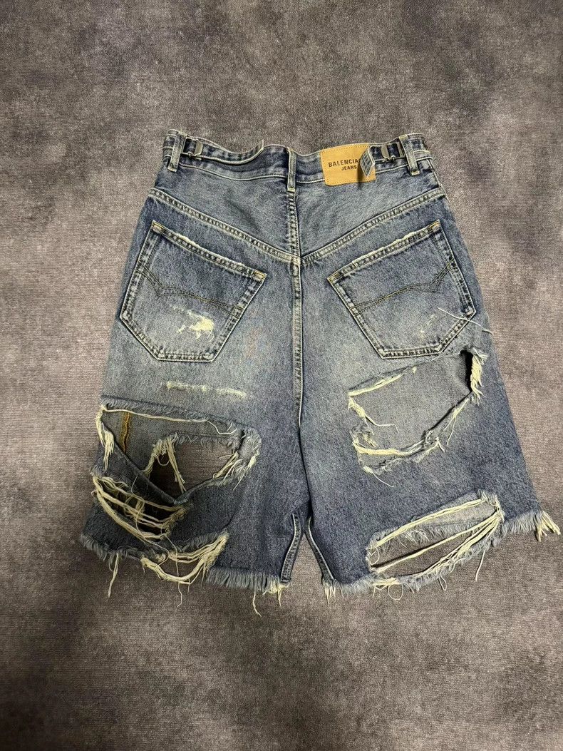 Balenciaga Balenciaga size XS Sabotage wash jeans shorts Size US 26 / EU 42 - 2 Thumbnail