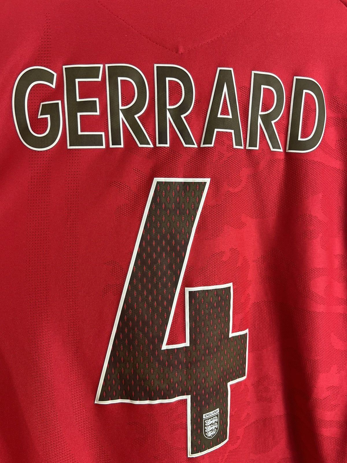 Umbro Vintage Umbro England Gerrard 2007 Home Soccer Jersey Shirt Size US L / EU 52-54 / 3 - 12 Thumbnail
