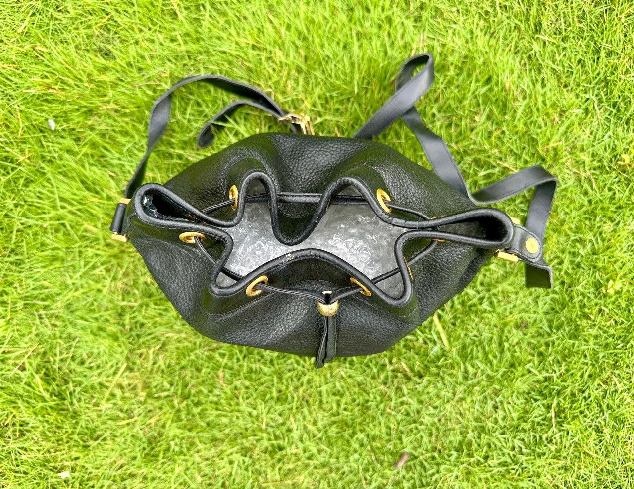 Dior Authentic Christian Dior Leather Drawstring Bucket Bag Size ONE SIZE - 7 Thumbnail