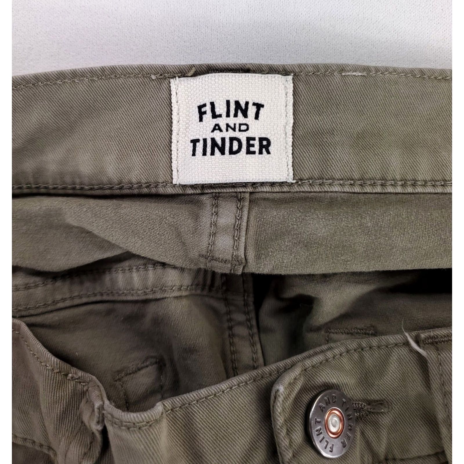 Flint And Tinder Flint and Tinder Slim Fit Pants Gray Mens 31 x 32 Inseam 32 Chino Regular Size 31 Mens Gray Slim Fit Pants Size US 31 - 3 Thumbnail