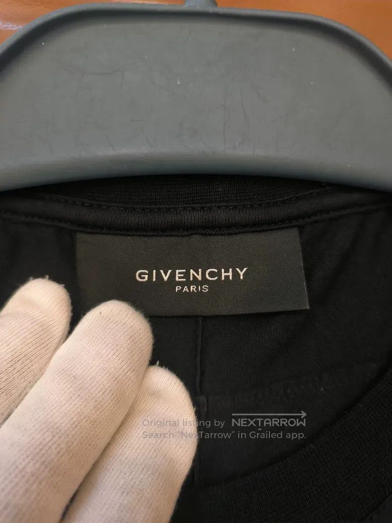 Givenchy Givenchy Short-sleeve T-shirt (shark Madonna flag print, b Size US L / EU 52-54 / 3 - 6 Thumbnail