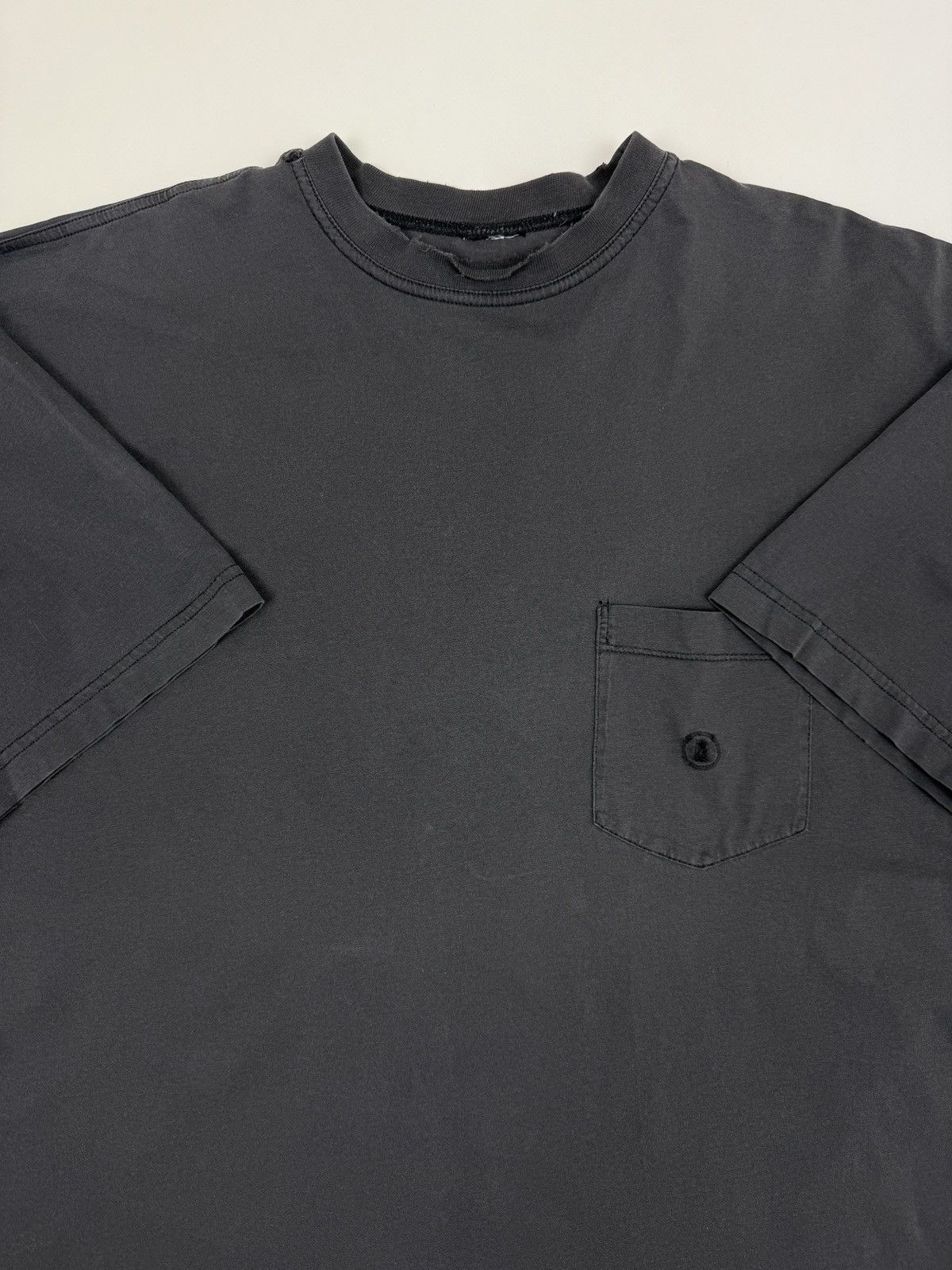 Vintage 1990’s Vintage Faded Grey Distressed Pocket Blank T-Shirt Size US XL / EU 56 / 4 - 2 Thumbnail